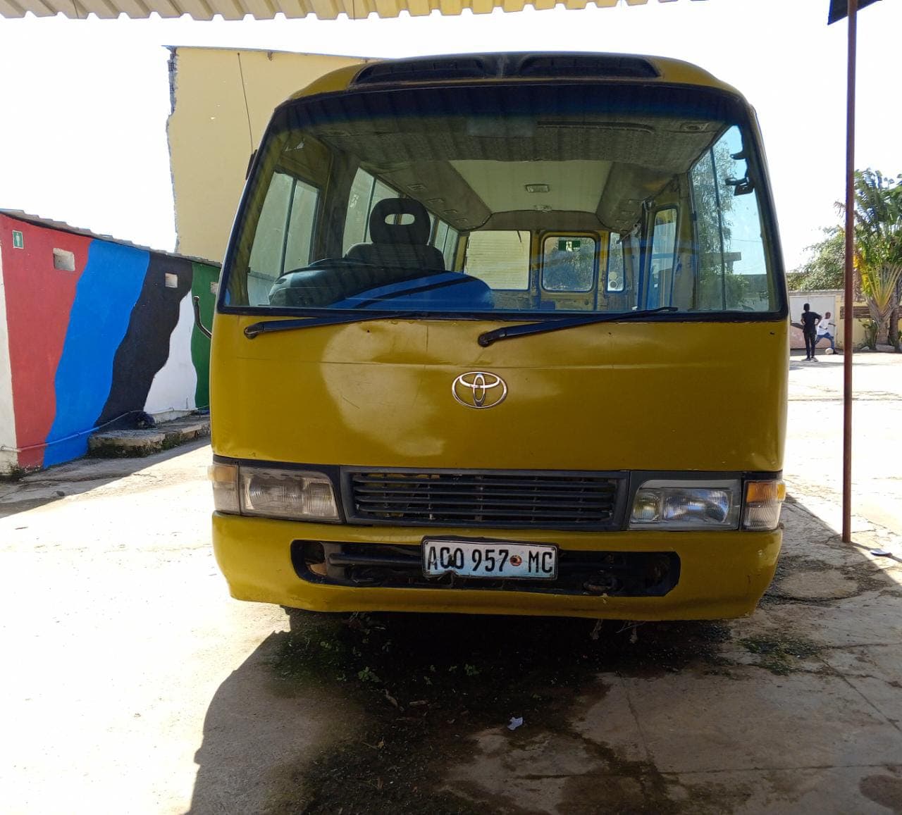 Toyota Coaster — imagem 4