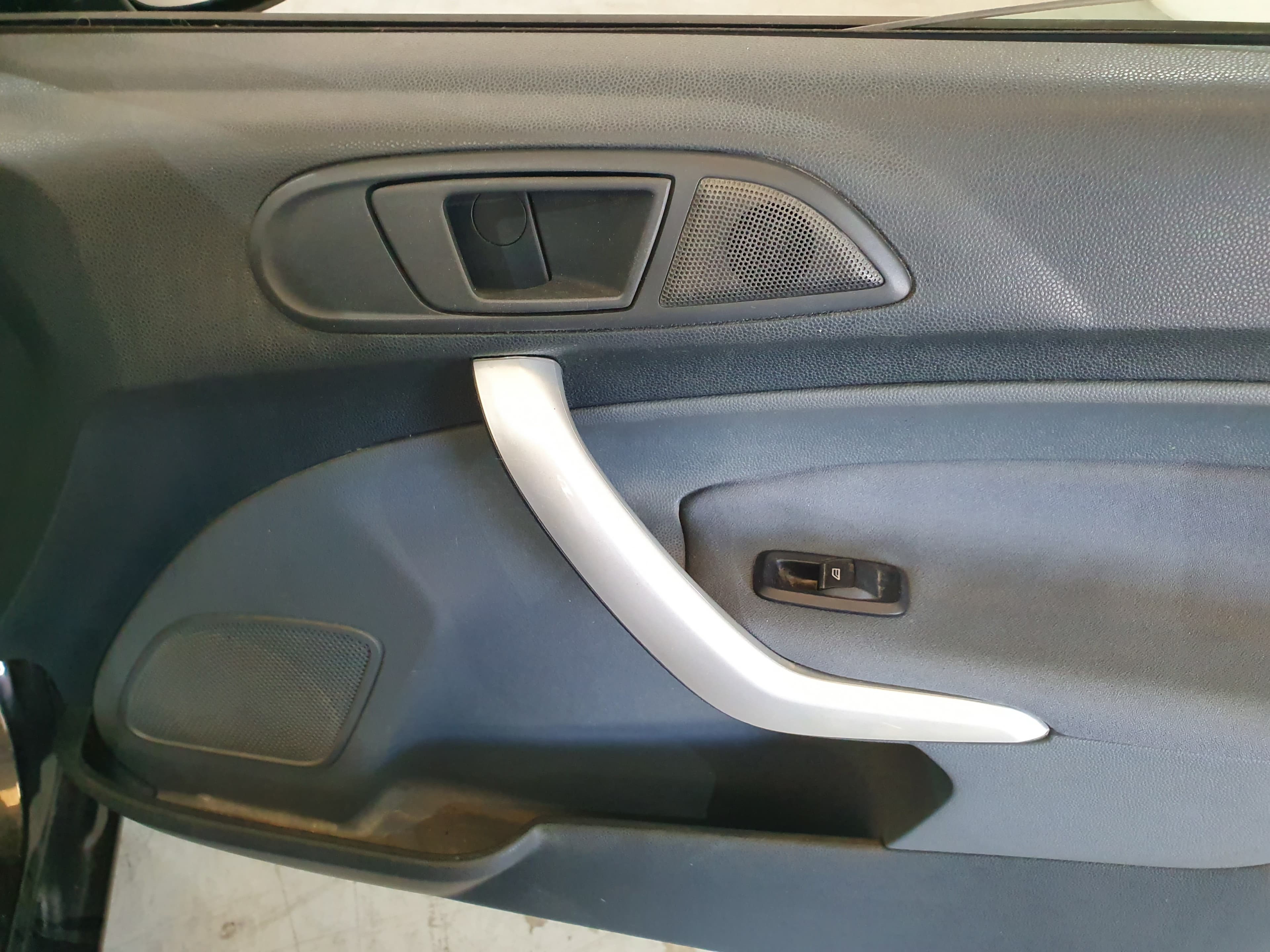 Ford Fiesta · Ano 2010 — imagen 22