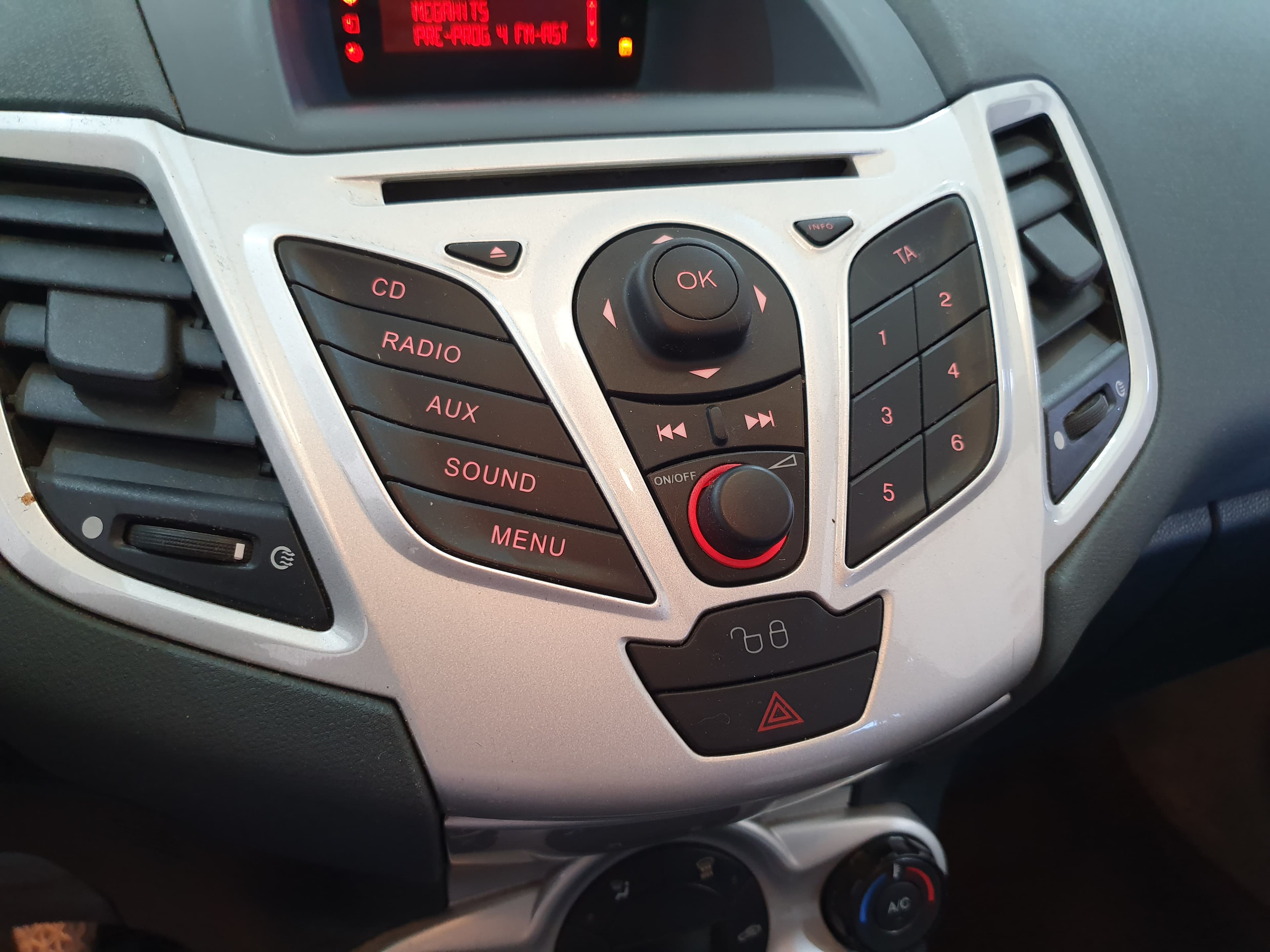 Ford Fiesta · Ano 2010 — imagen 32