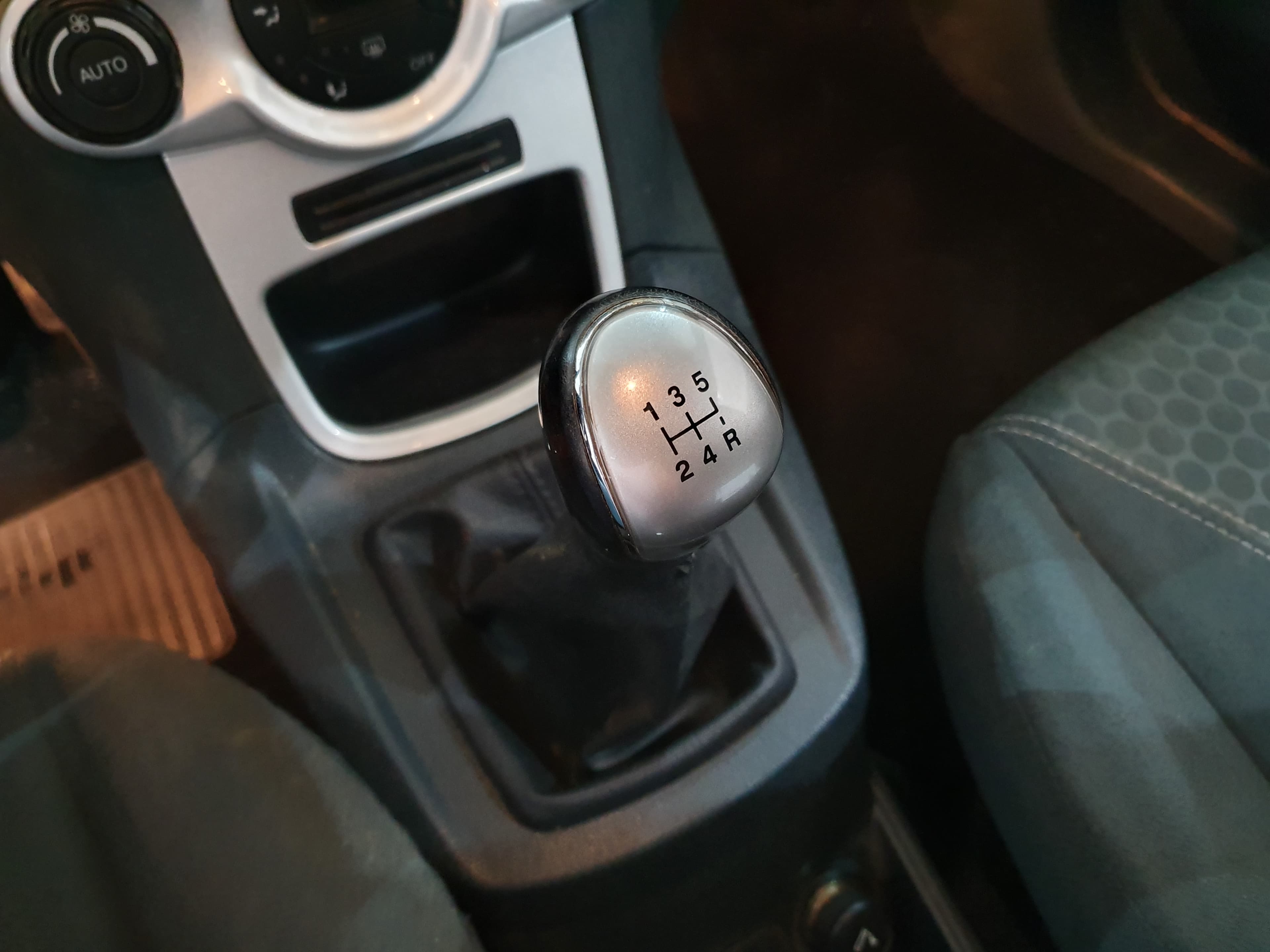 Ford Fiesta · Ano 2010 — imagen 40