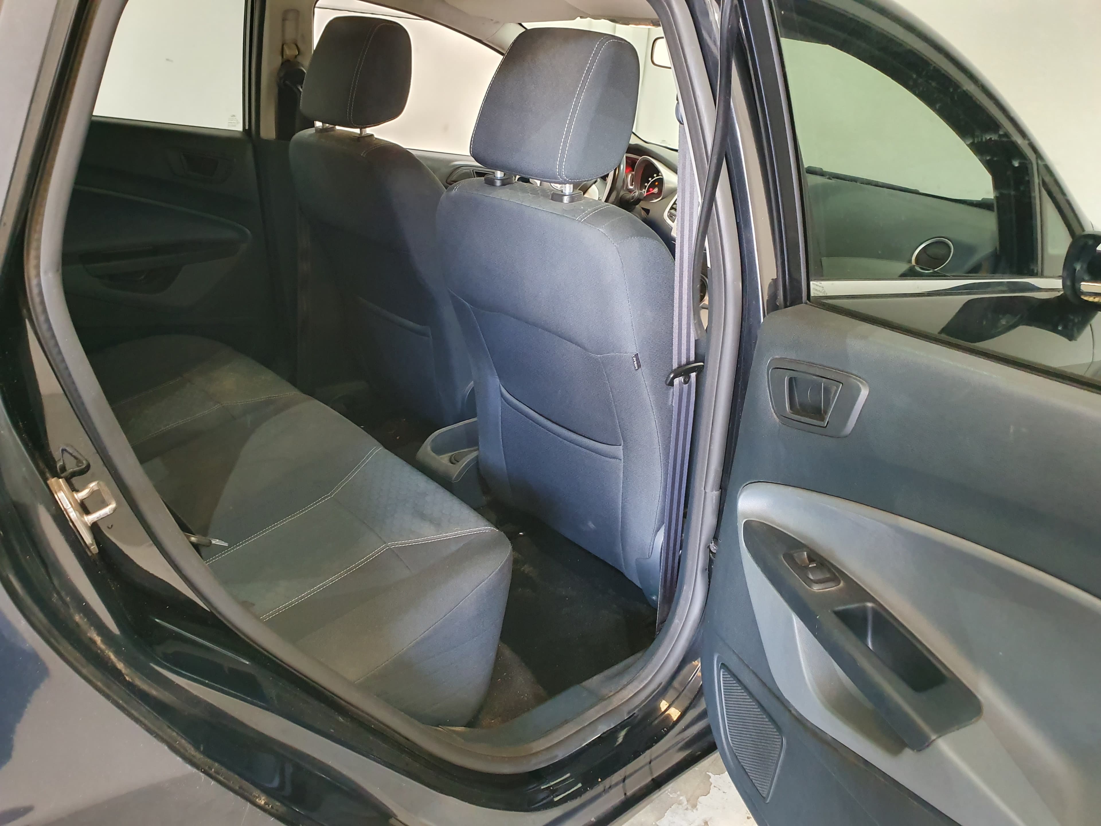 Ford Fiesta · Ano 2010 — imagen 18