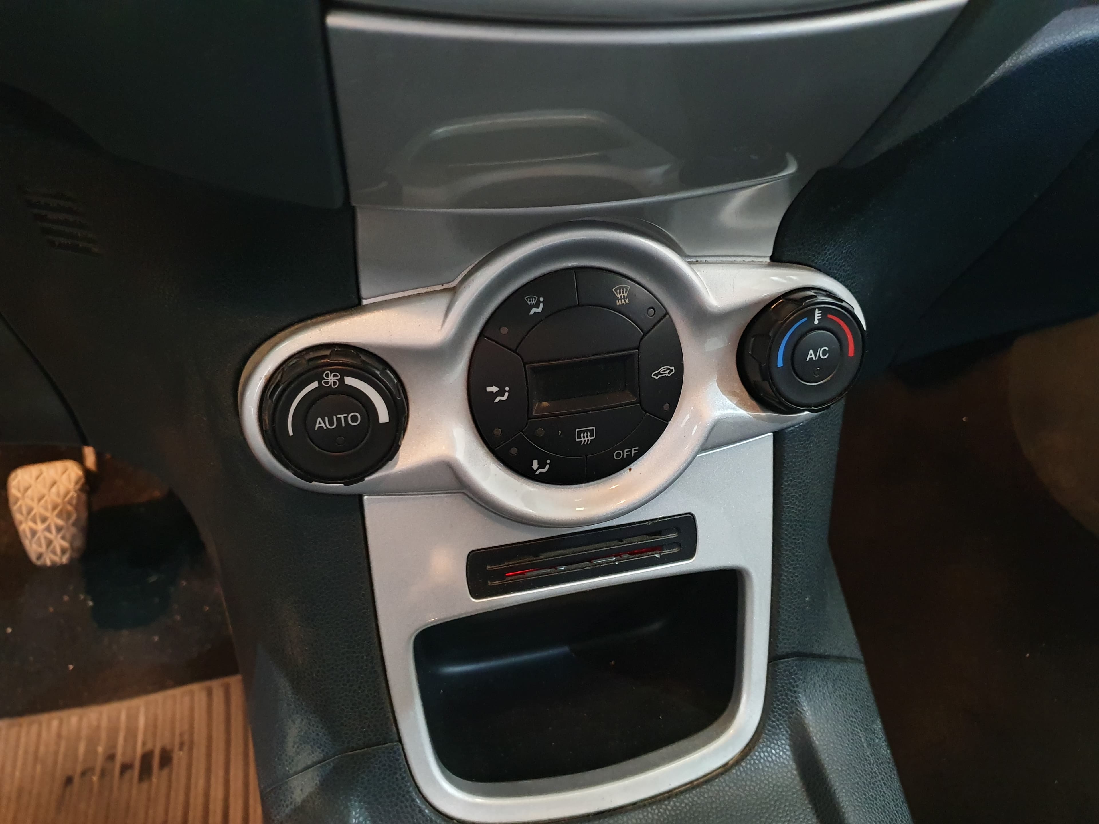 Ford Fiesta · Ano 2010 — imagen 33