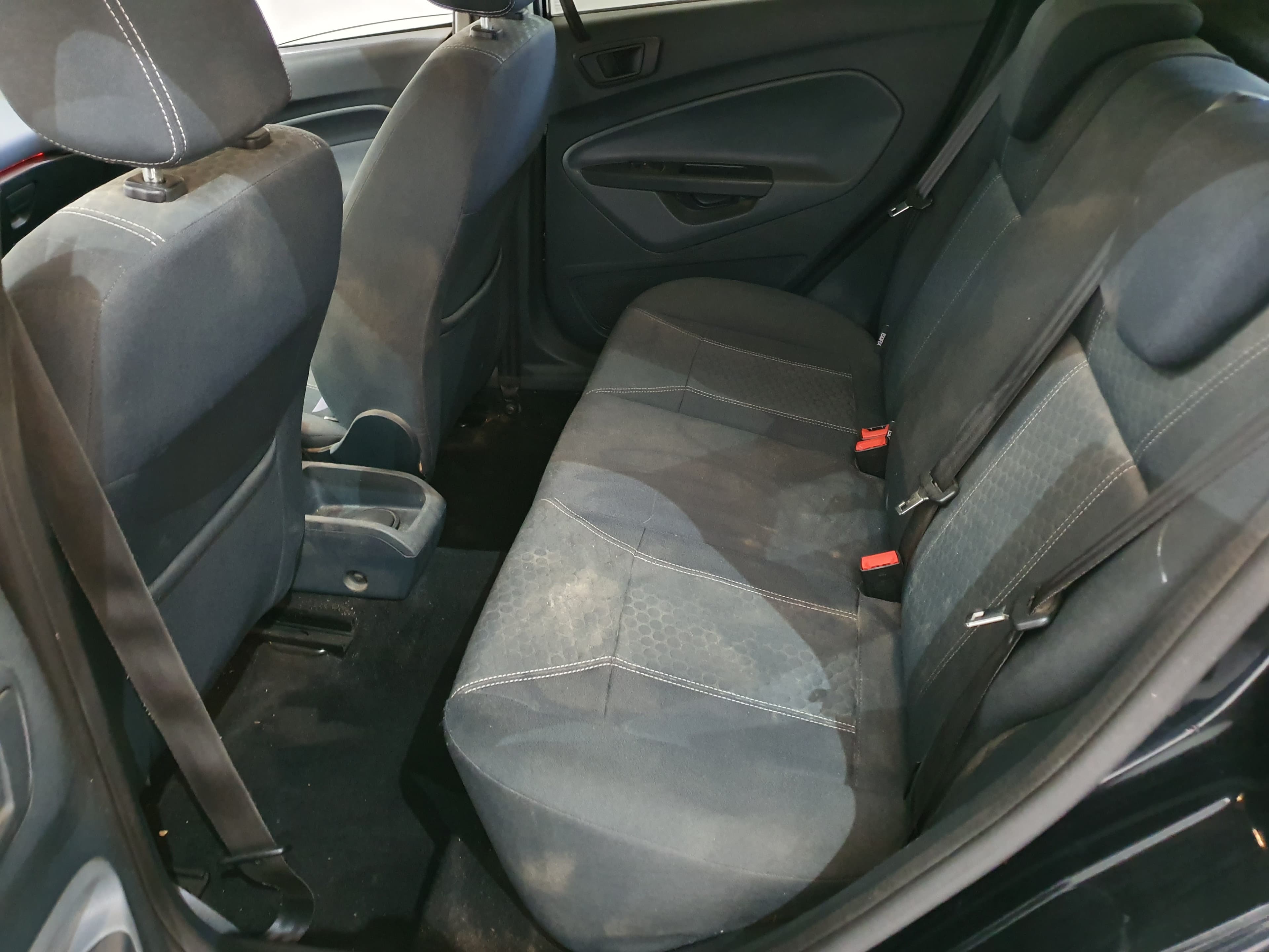 Ford Fiesta · Ano 2010 — imagen 25