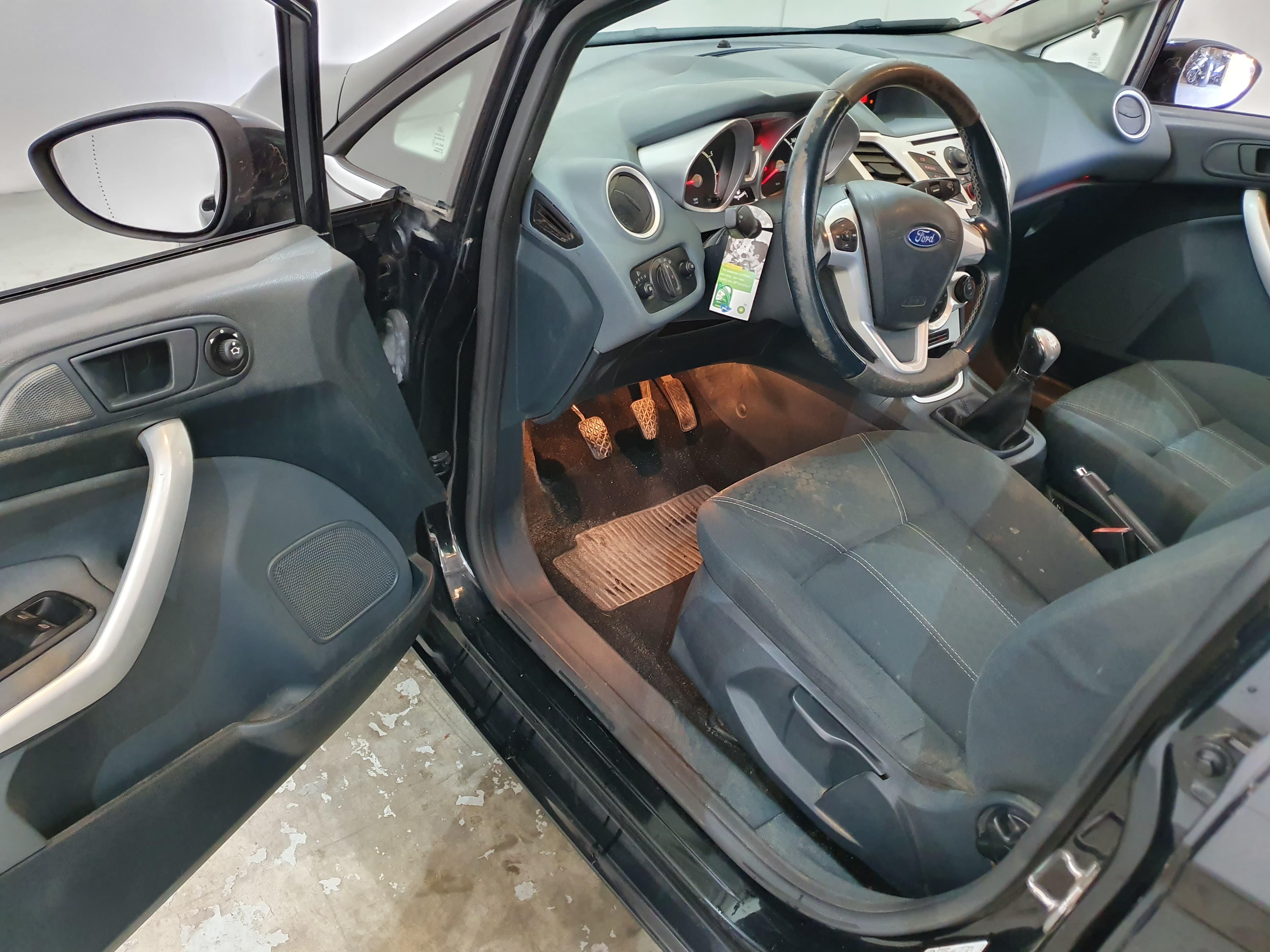 Ford Fiesta · Ano 2010 — imagen 28