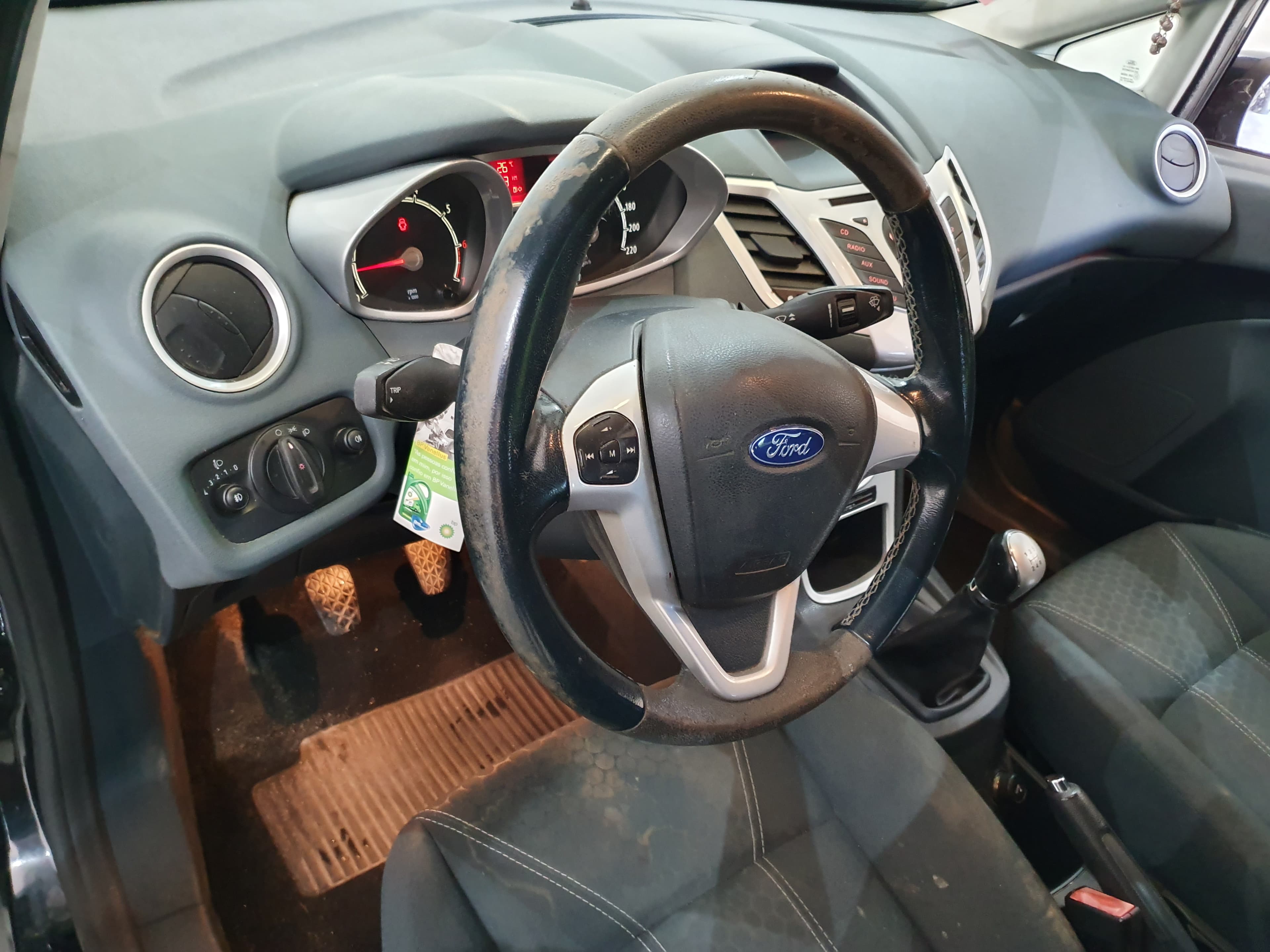 Ford Fiesta · Ano 2010 — imagen 35
