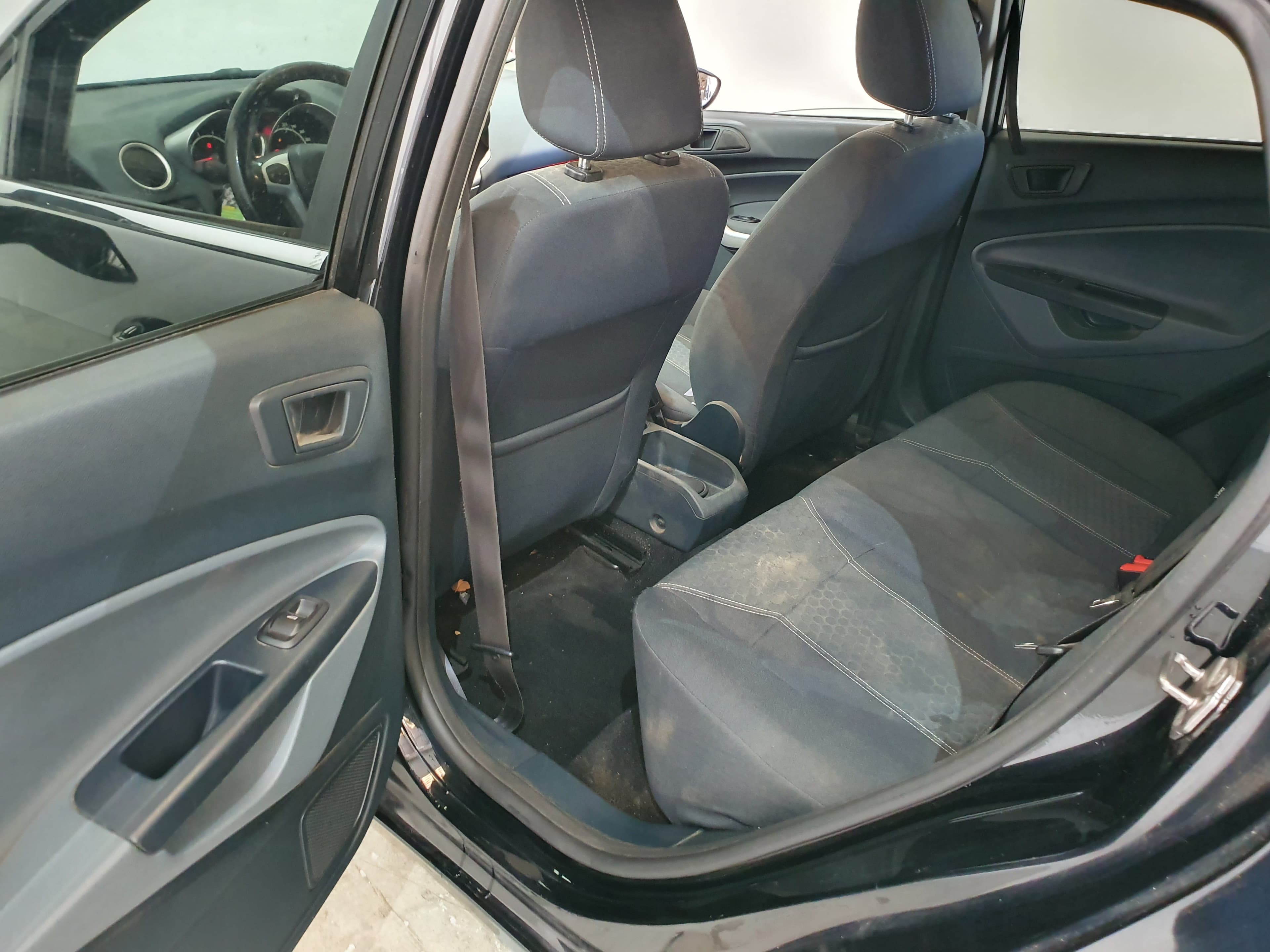 Ford Fiesta · Ano 2010 — imagen 26