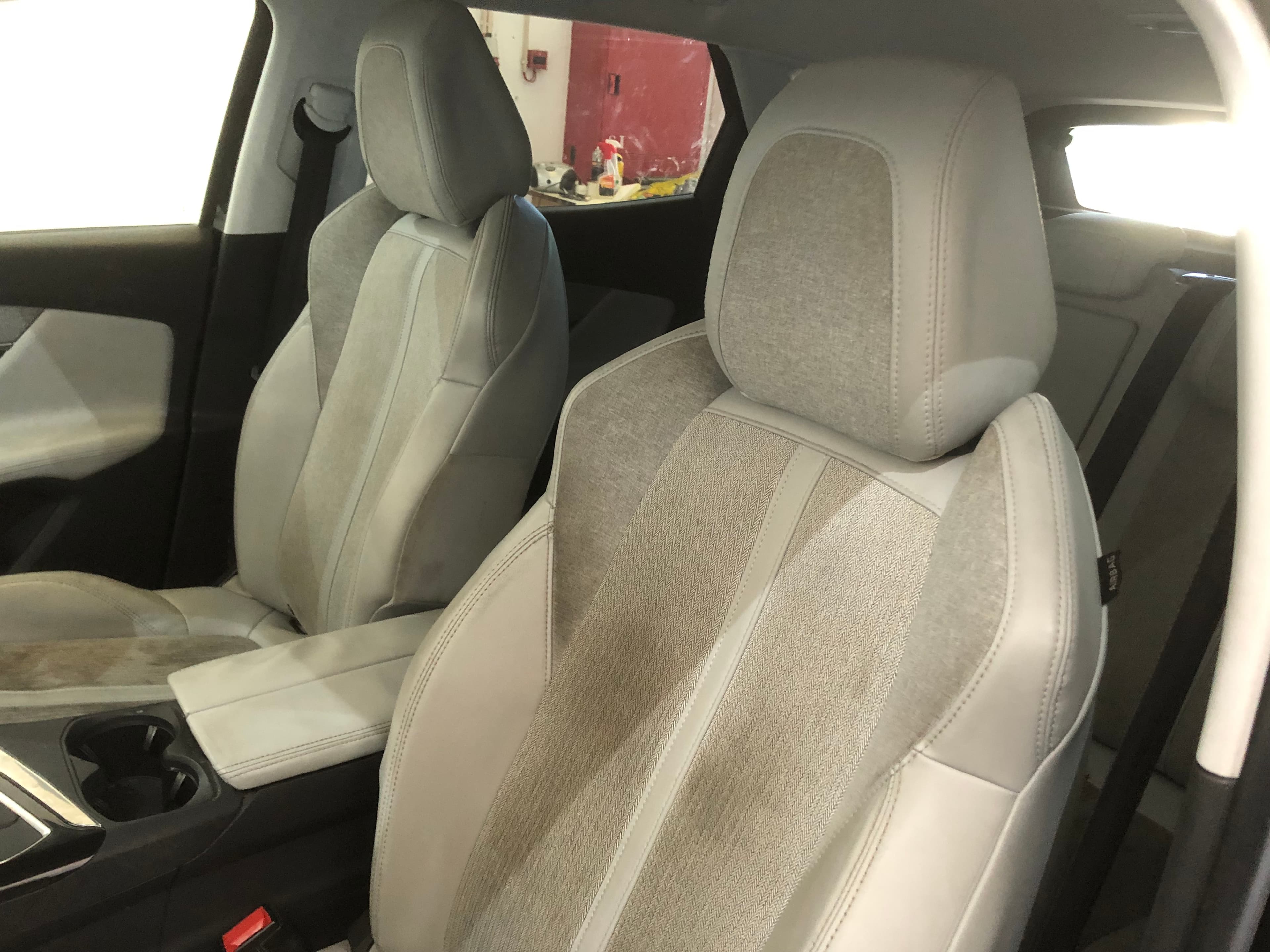 Peugeot 3008 1.6 HDI · Ano 2016 — imagen 24