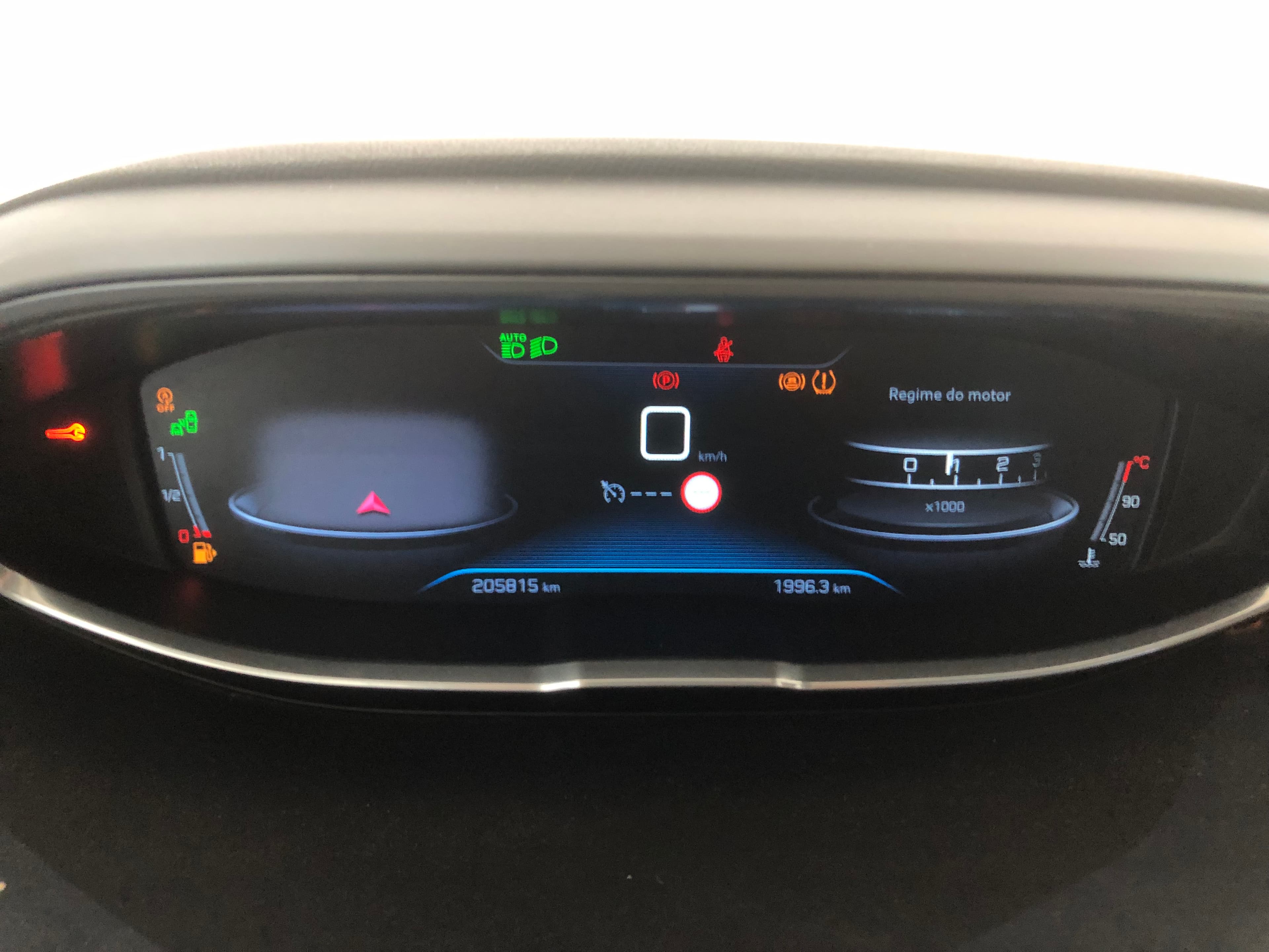 Peugeot 3008 1.6 HDI · Ano 2016 — imagen 32