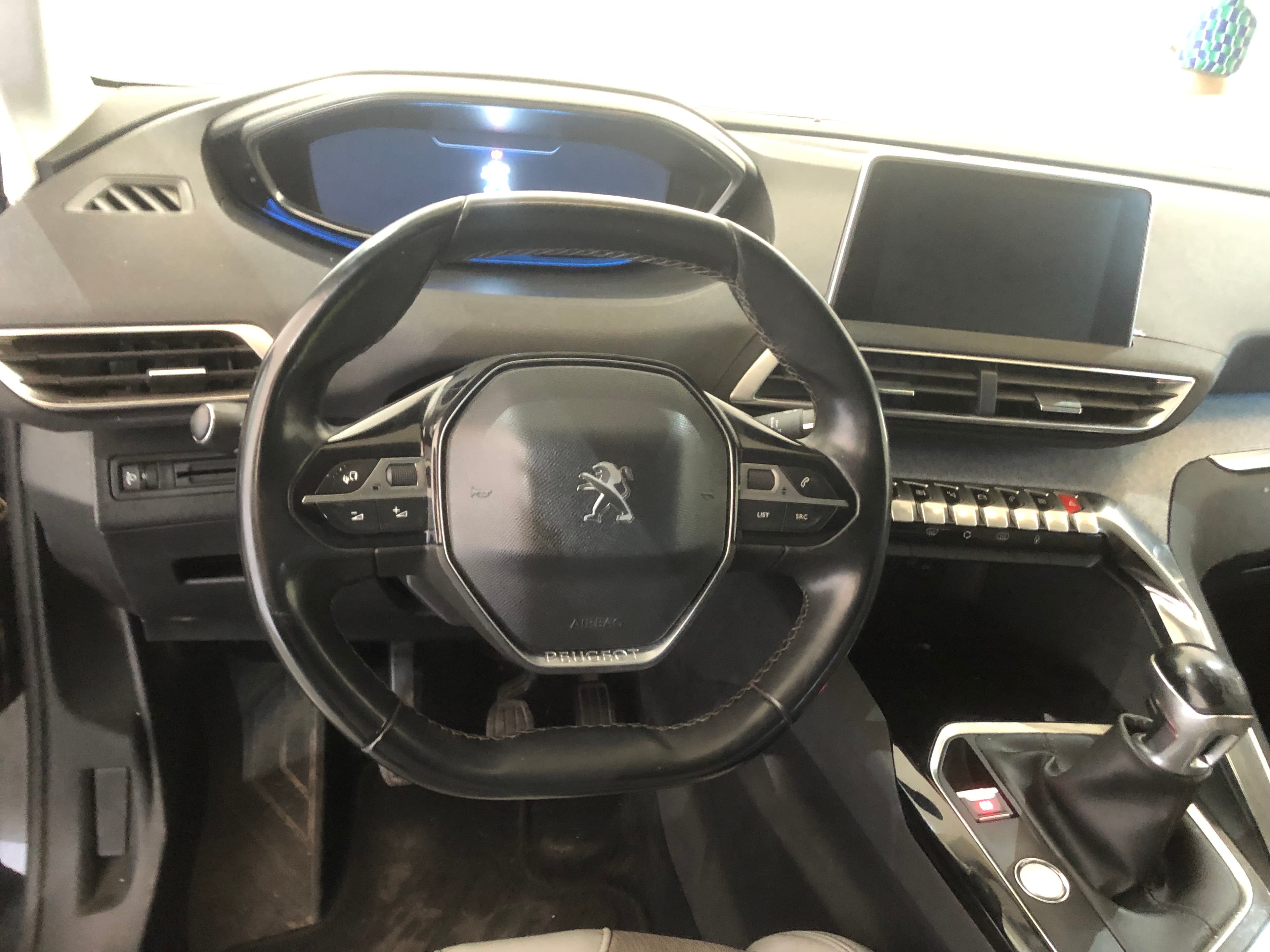 Peugeot 3008 1.6 HDI · Ano 2016 — imagen 26