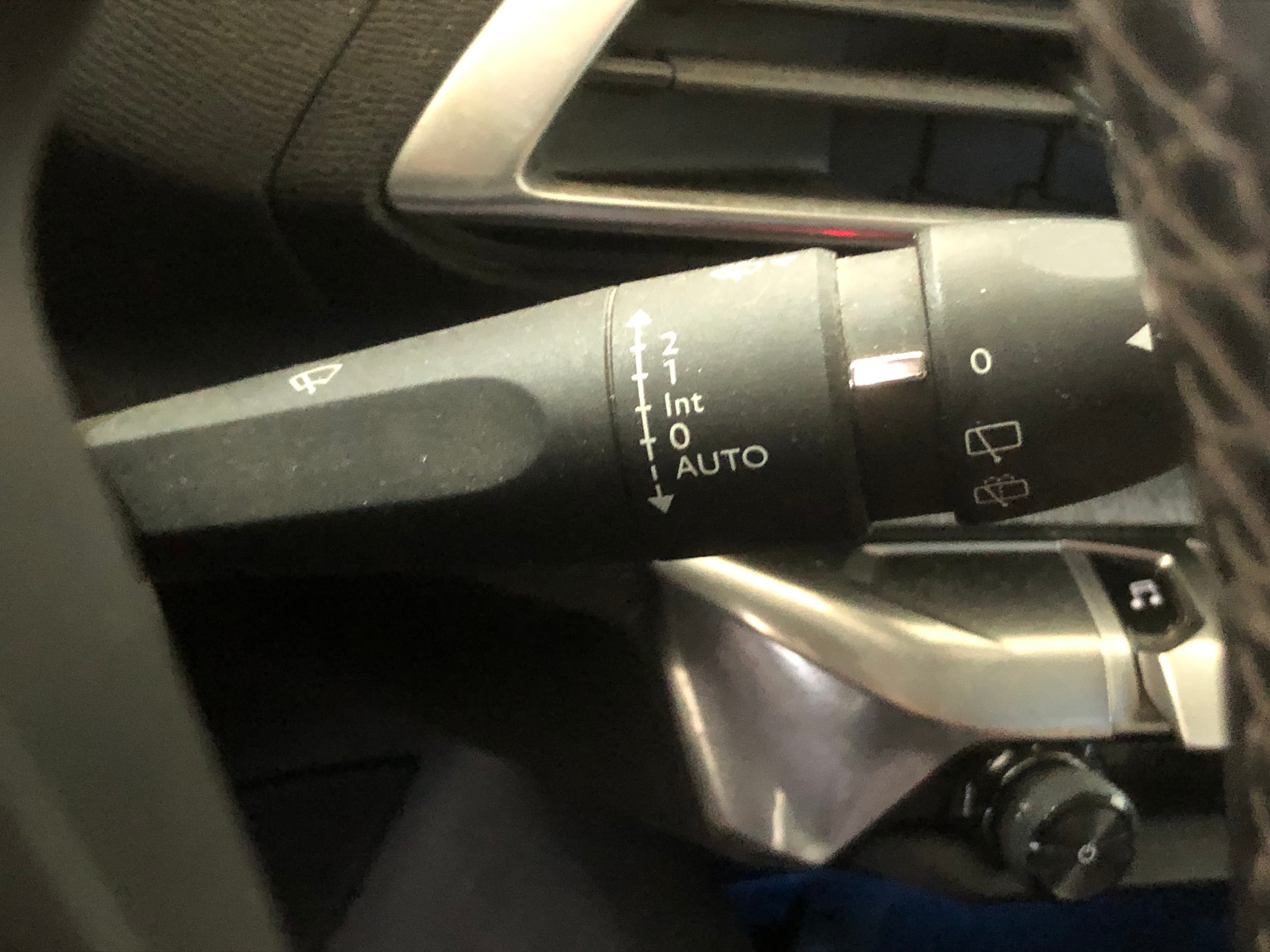 Peugeot 3008 1.6 HDI · Ano 2016 — imagen 31