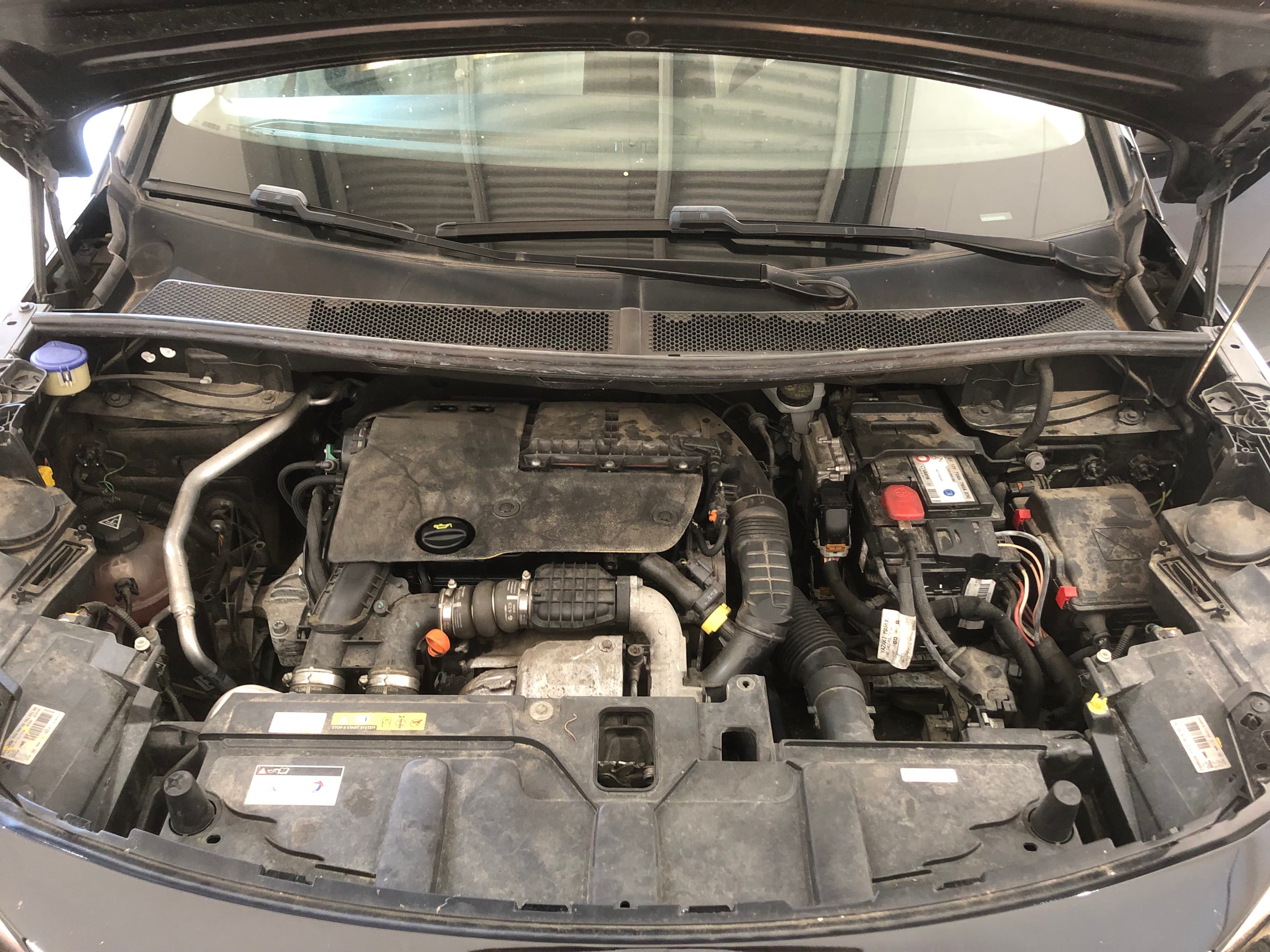 Peugeot 3008 1.6 HDI · Ano 2016 — imagen 13