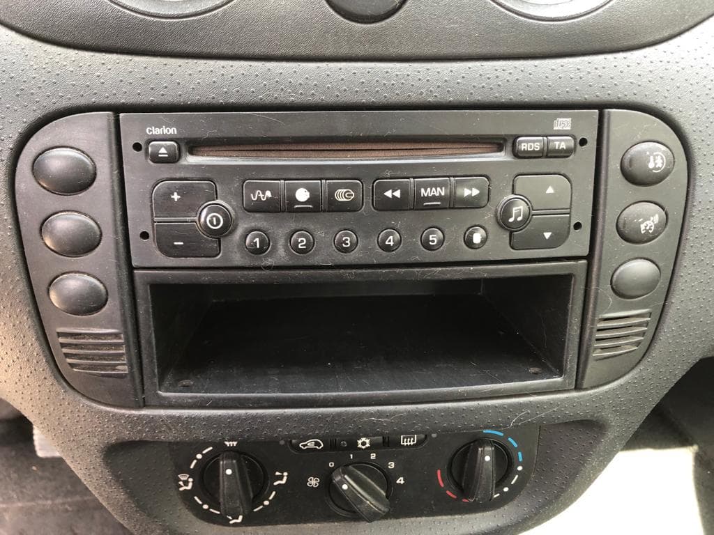 Citroën C3 · Ano 2004 — image 35