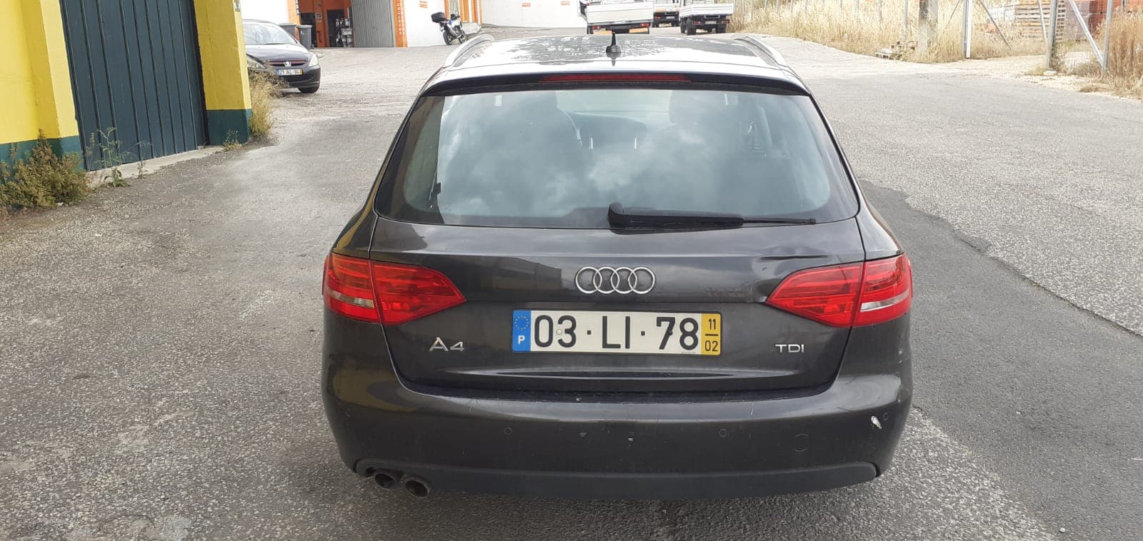 Audi A4 2.0 TDI · Ano 2011 — imagen 4