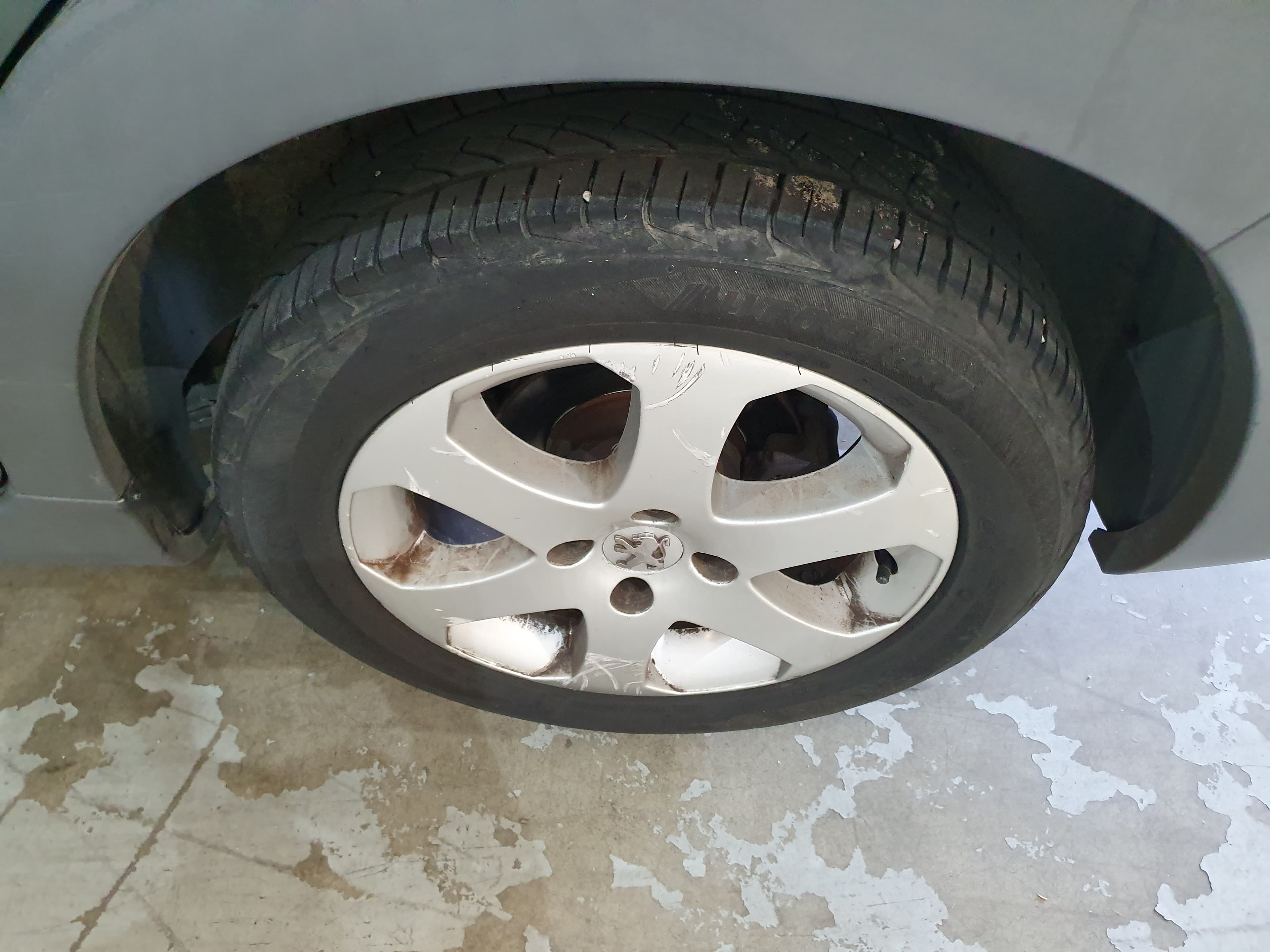 Peugeot 207 SW · Ano 2008 — image 15