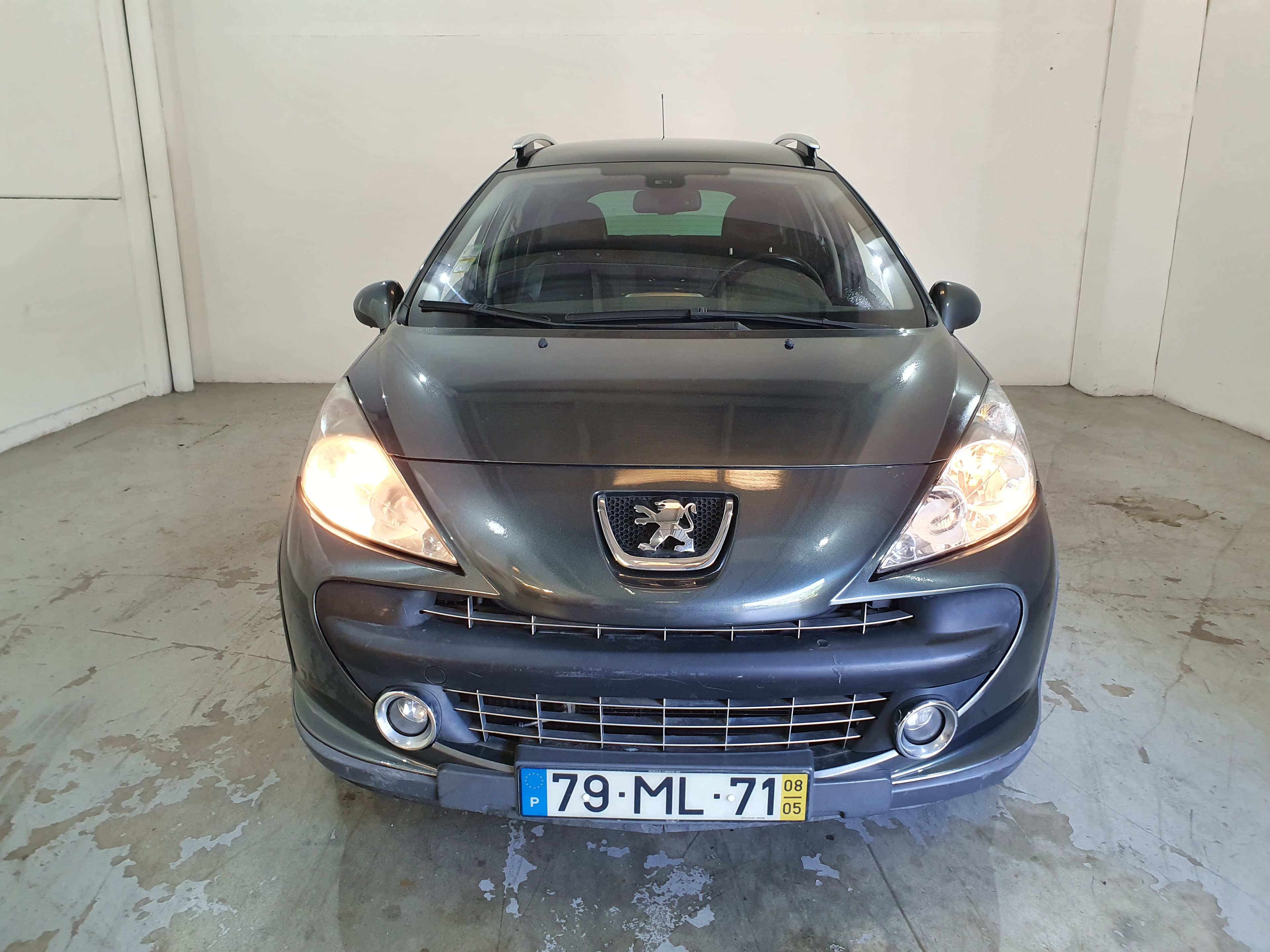 Peugeot 207 SW · Ano 2008 — image 2