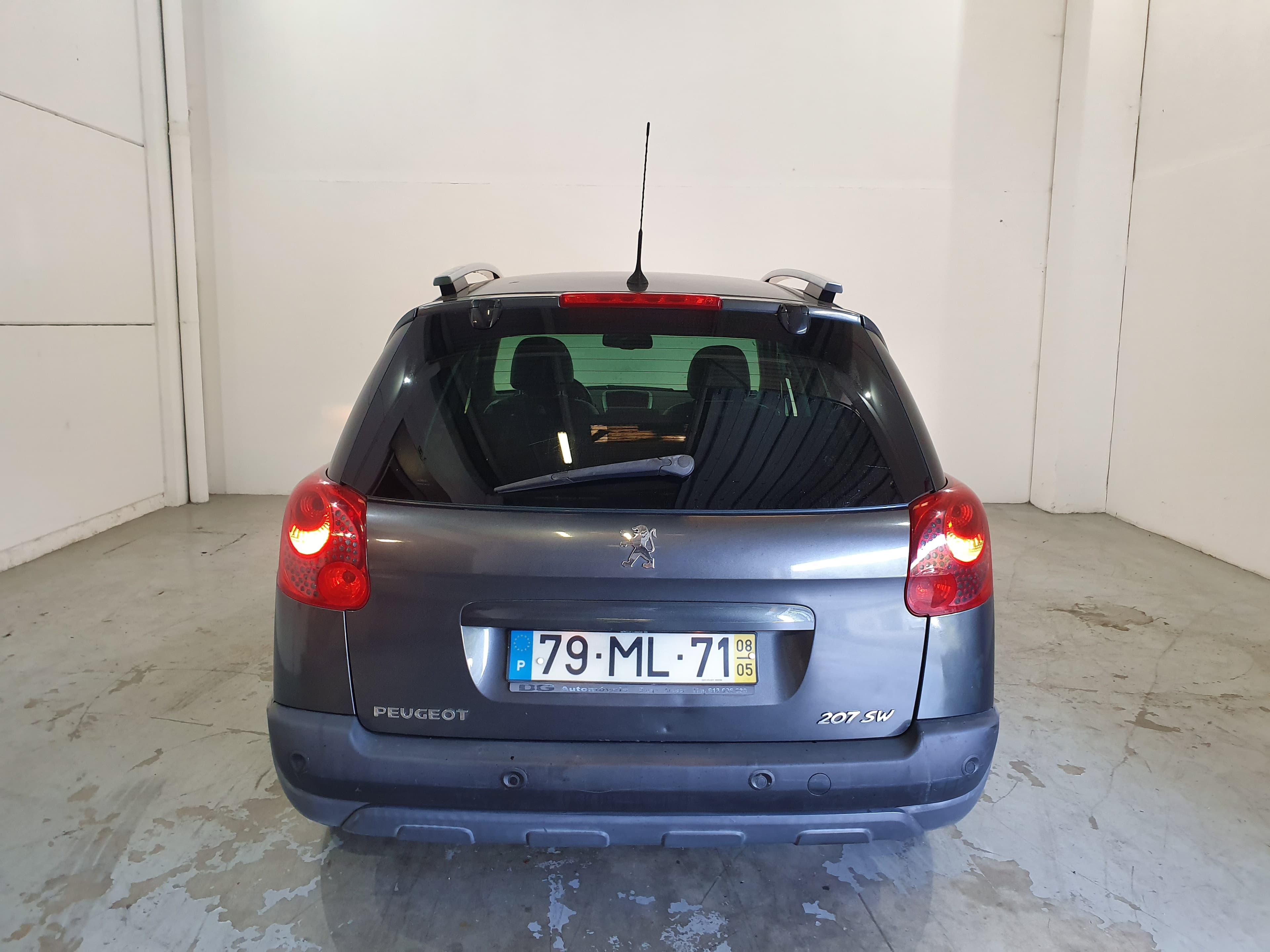 Peugeot 207 SW · Ano 2008 — image 8