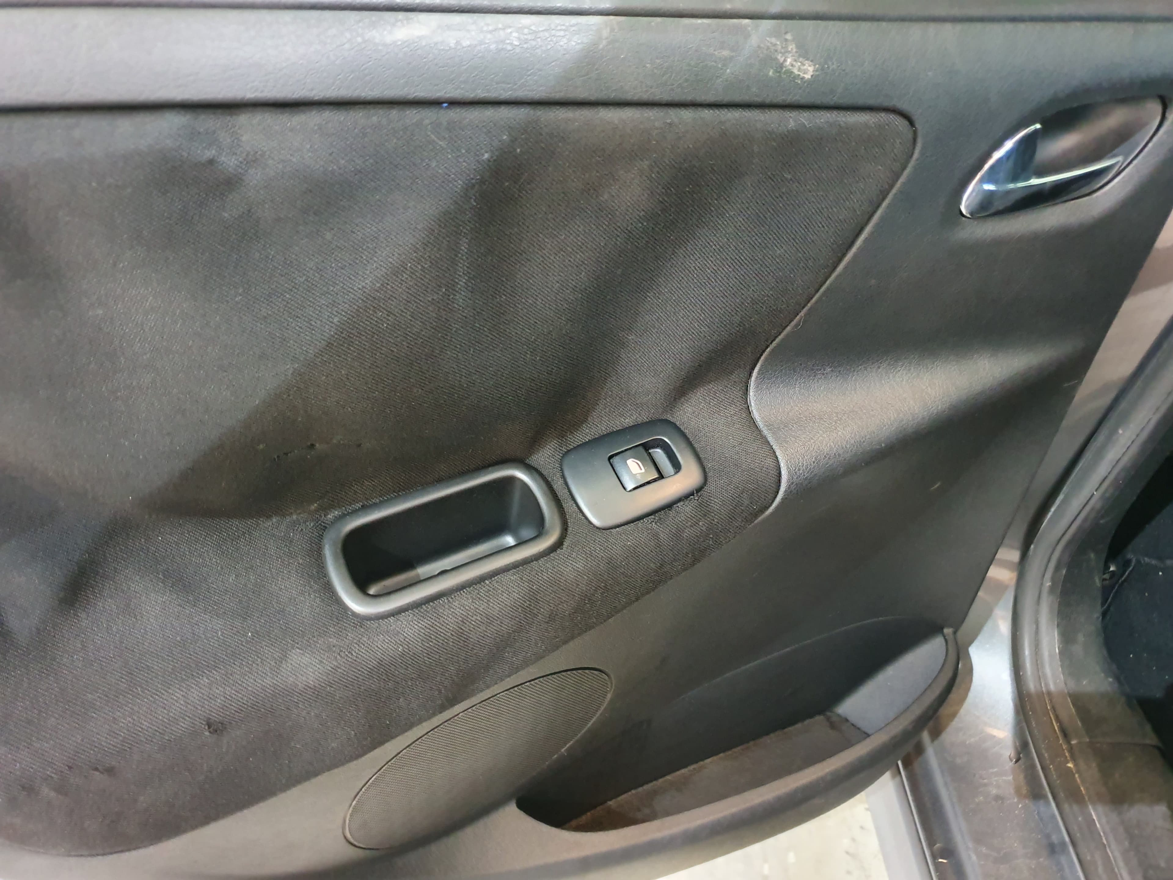 Peugeot 207 SW · Ano 2008 — image 24