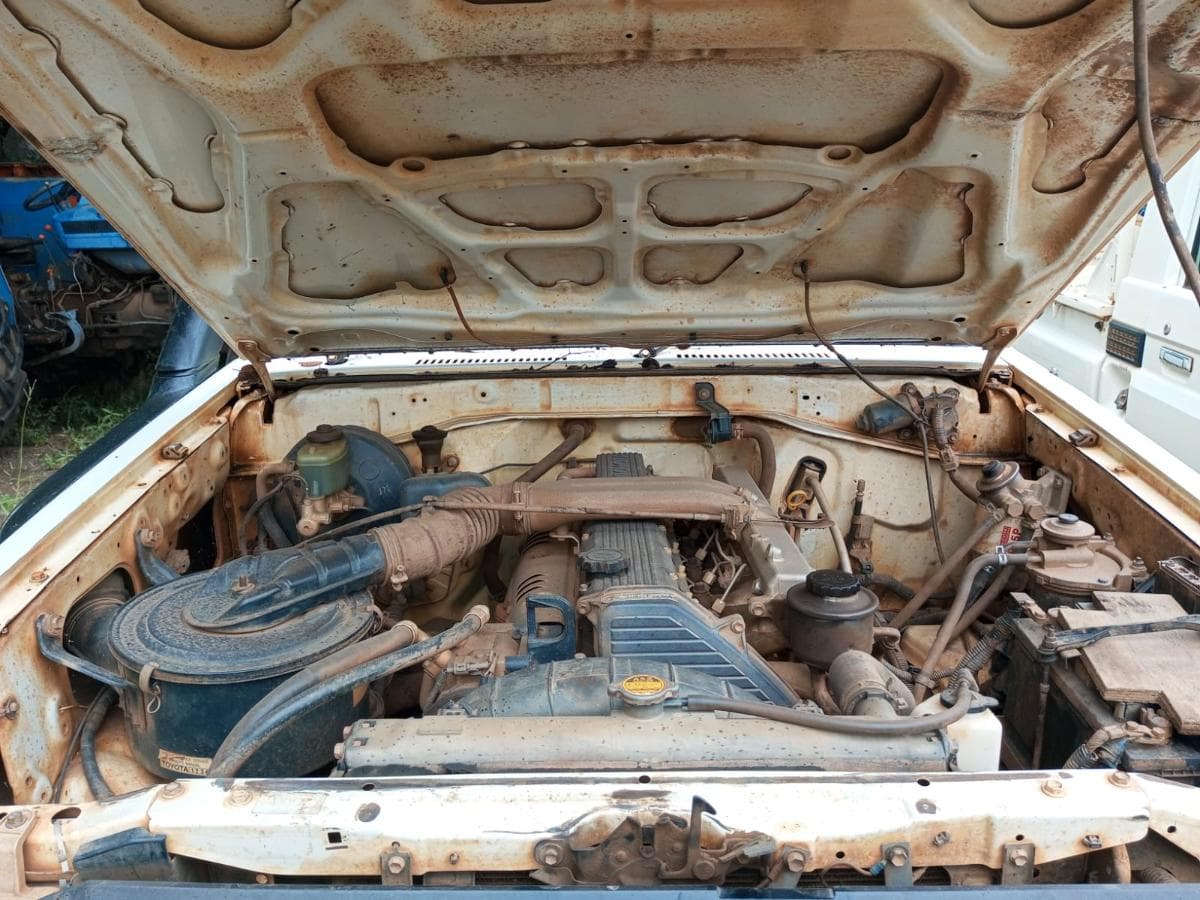Toyota Landcruiser — image 5