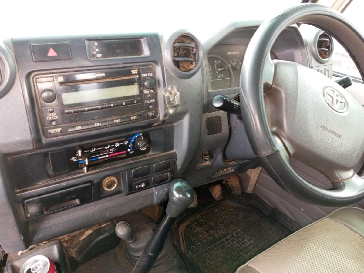 Toyota Landcruiser — imagen 8