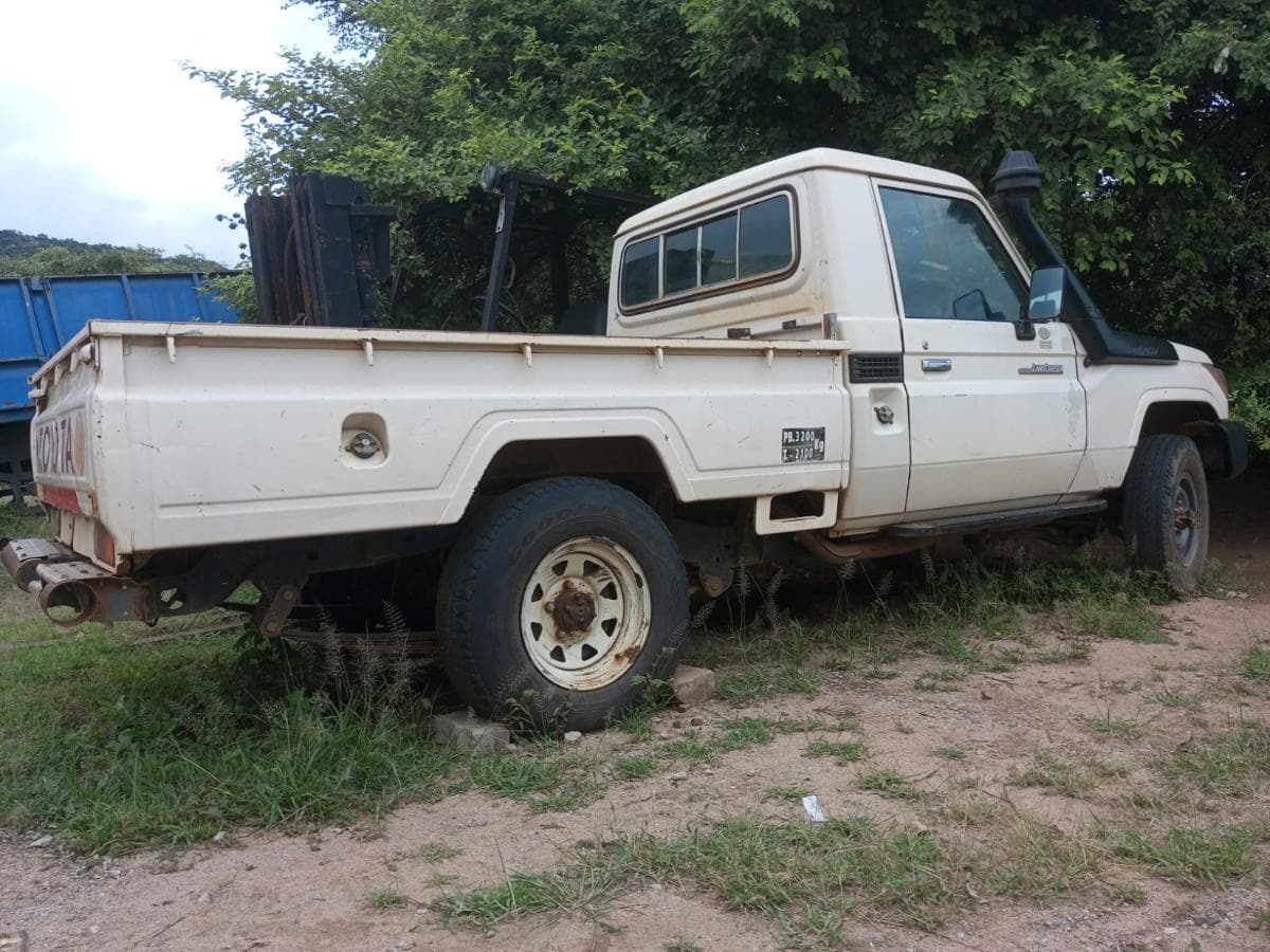Toyota Landcruiser — imagem 9