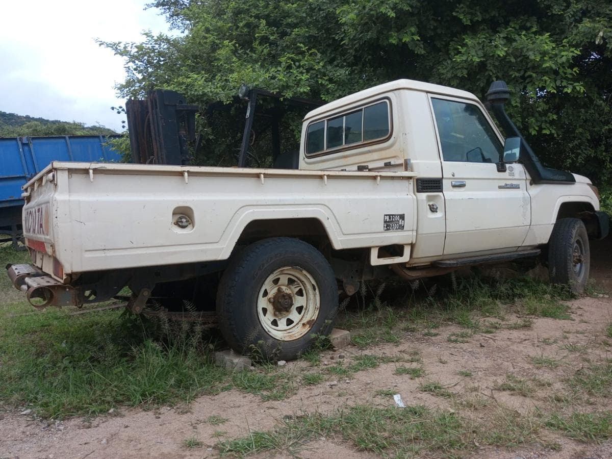 Toyota Landcruiser — imagem 10