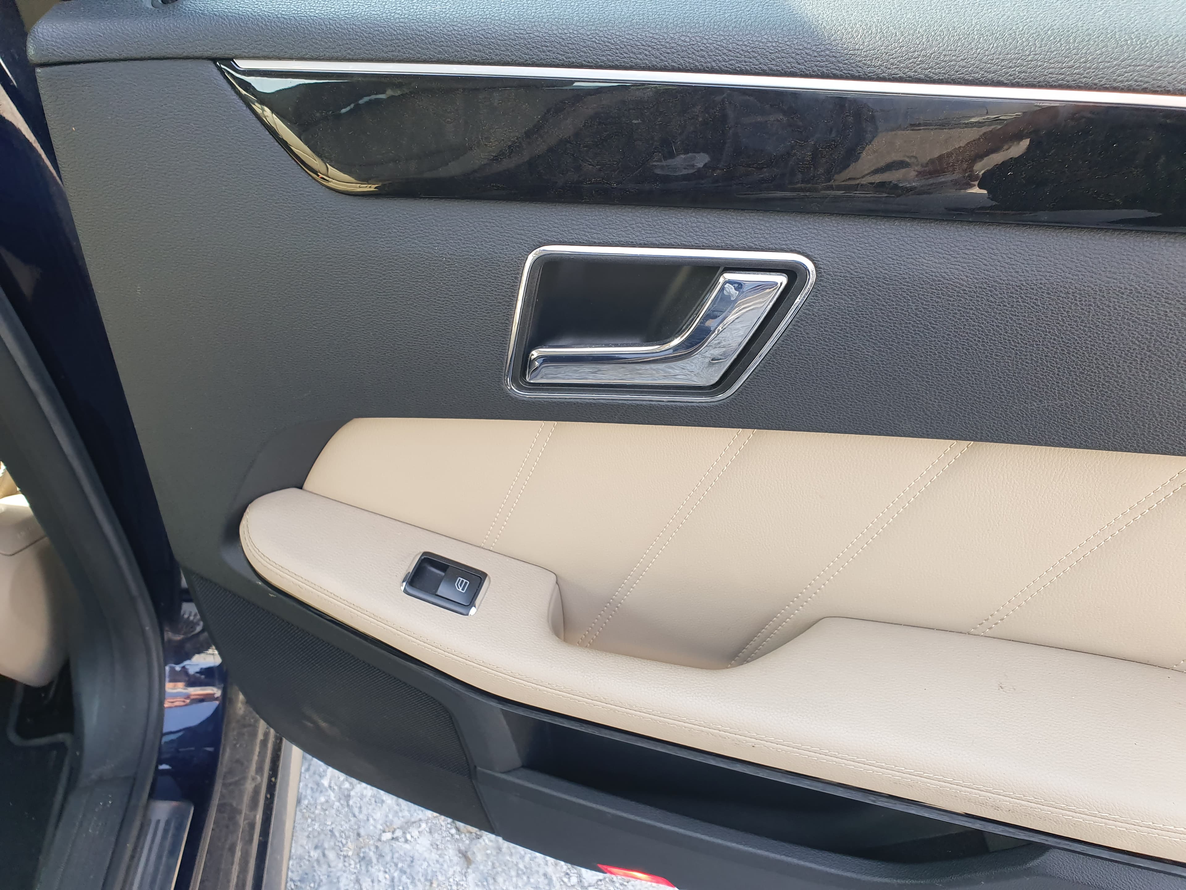 Mercedes-Benz E250 · Ano 2010 — imagen 19