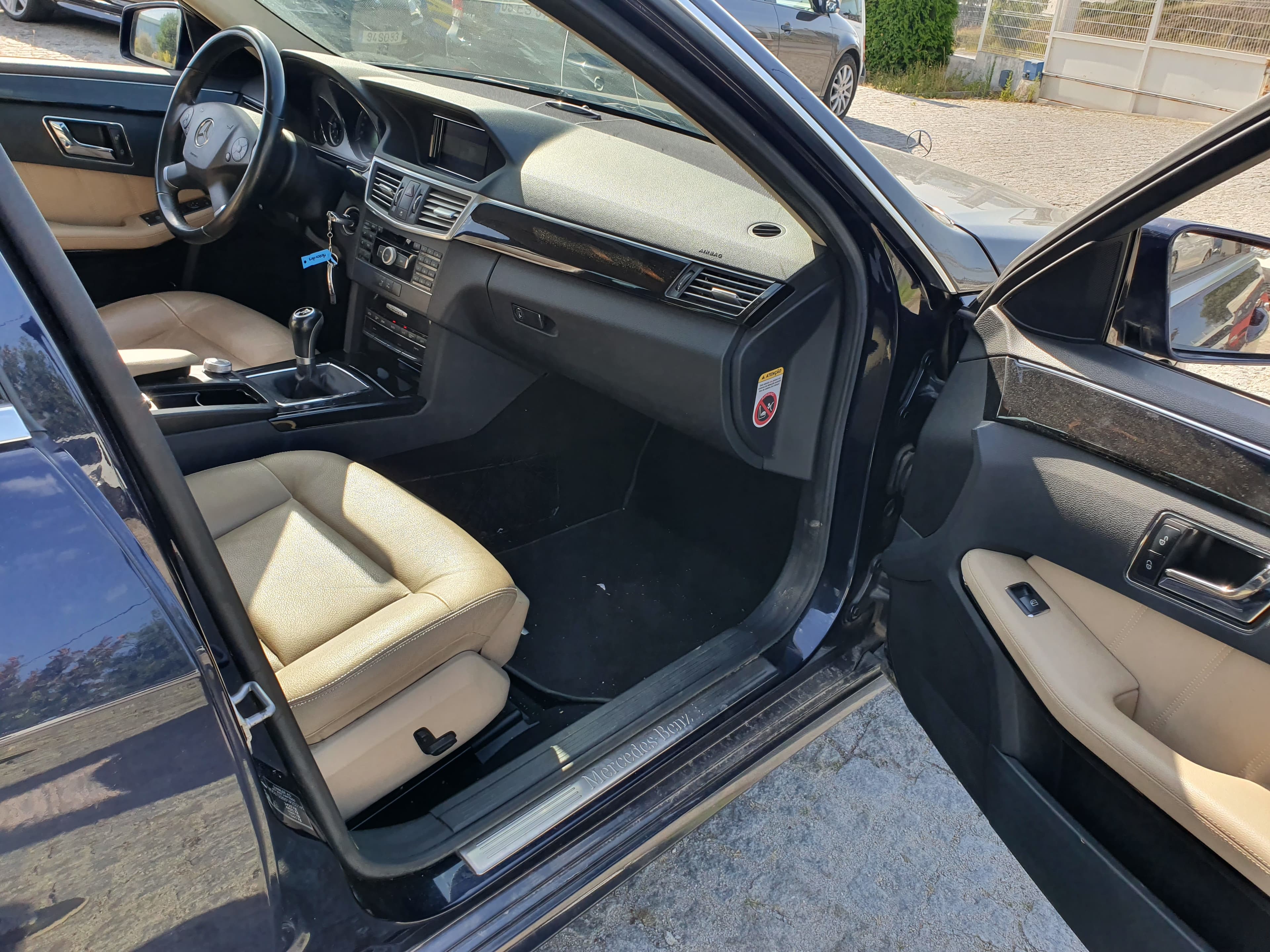 Mercedes-Benz E250 · Ano 2010 — imagen 21