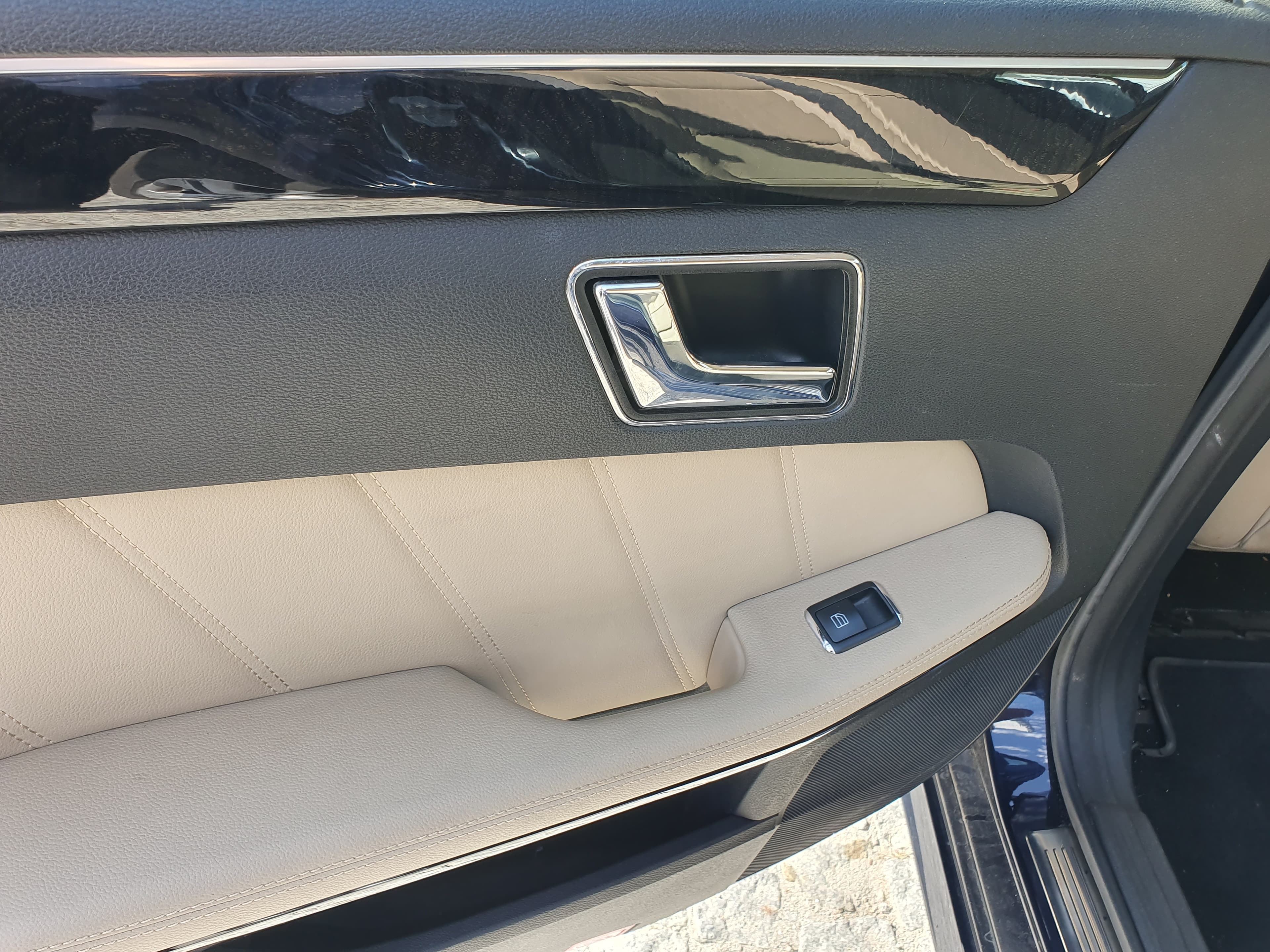 Mercedes-Benz E250 · Ano 2010 — imagen 25