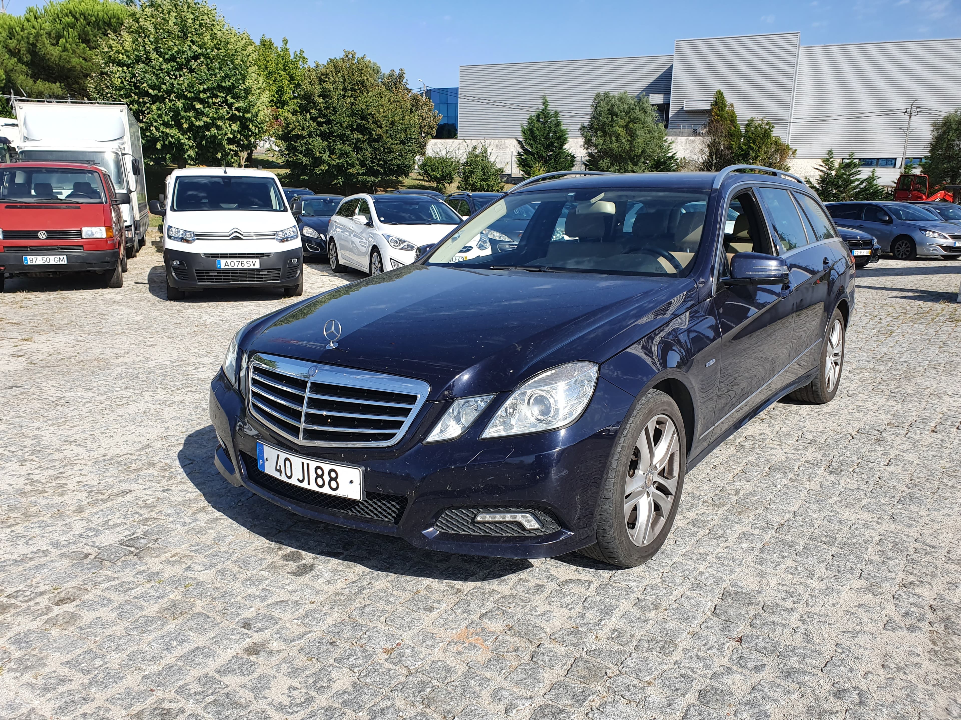 Mercedes-Benz E250 · Ano 2010 — imagen 3