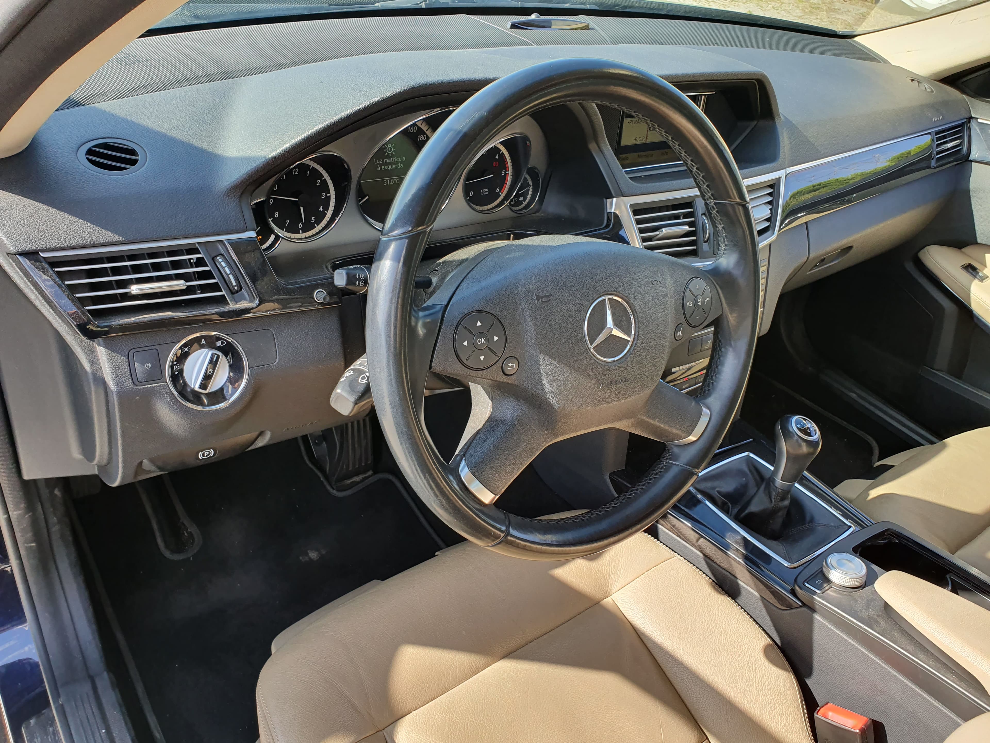Mercedes-Benz E250 · Ano 2010 — imagen 29