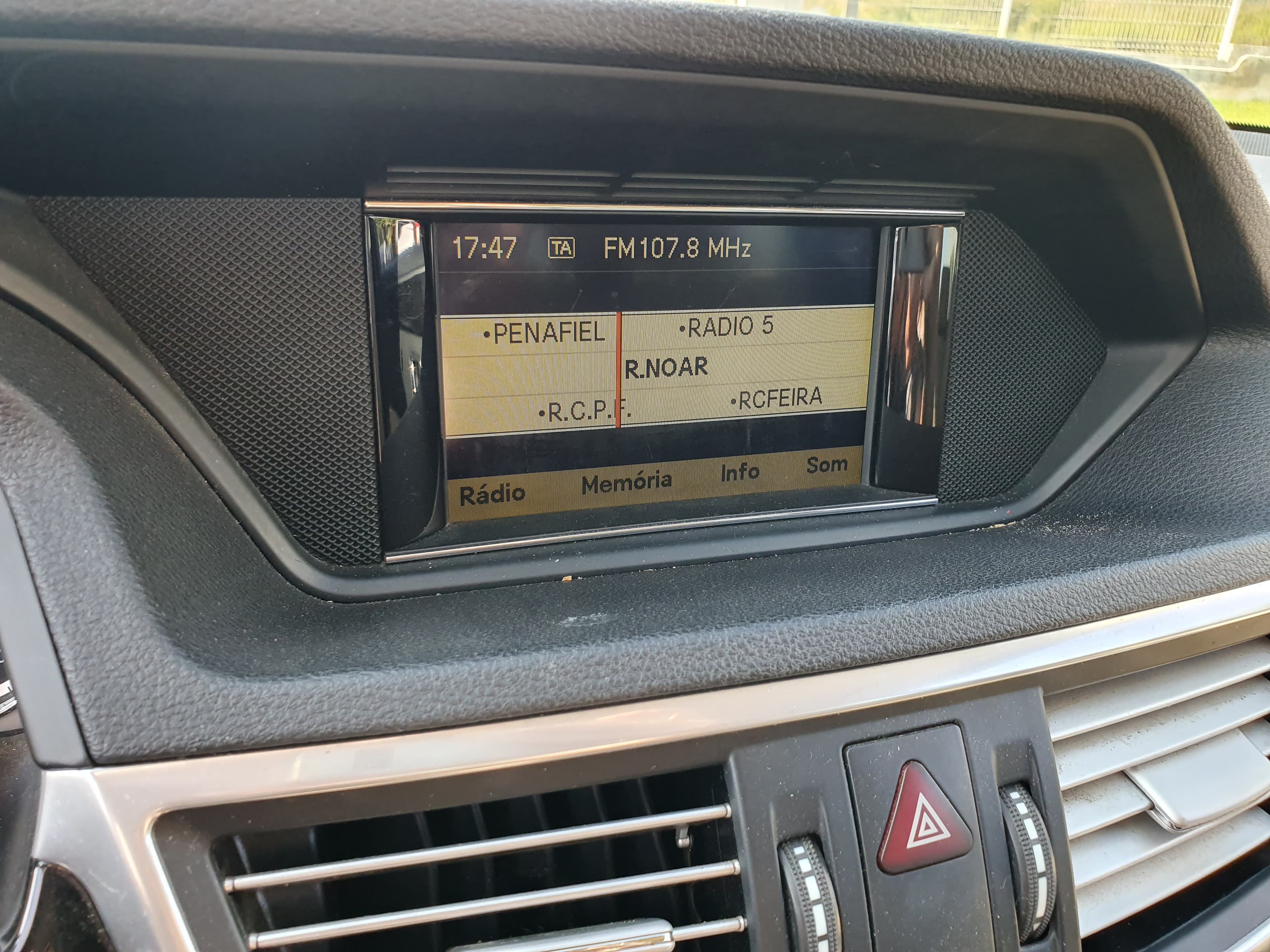 Mercedes-Benz E250 · Ano 2010 — imagen 31