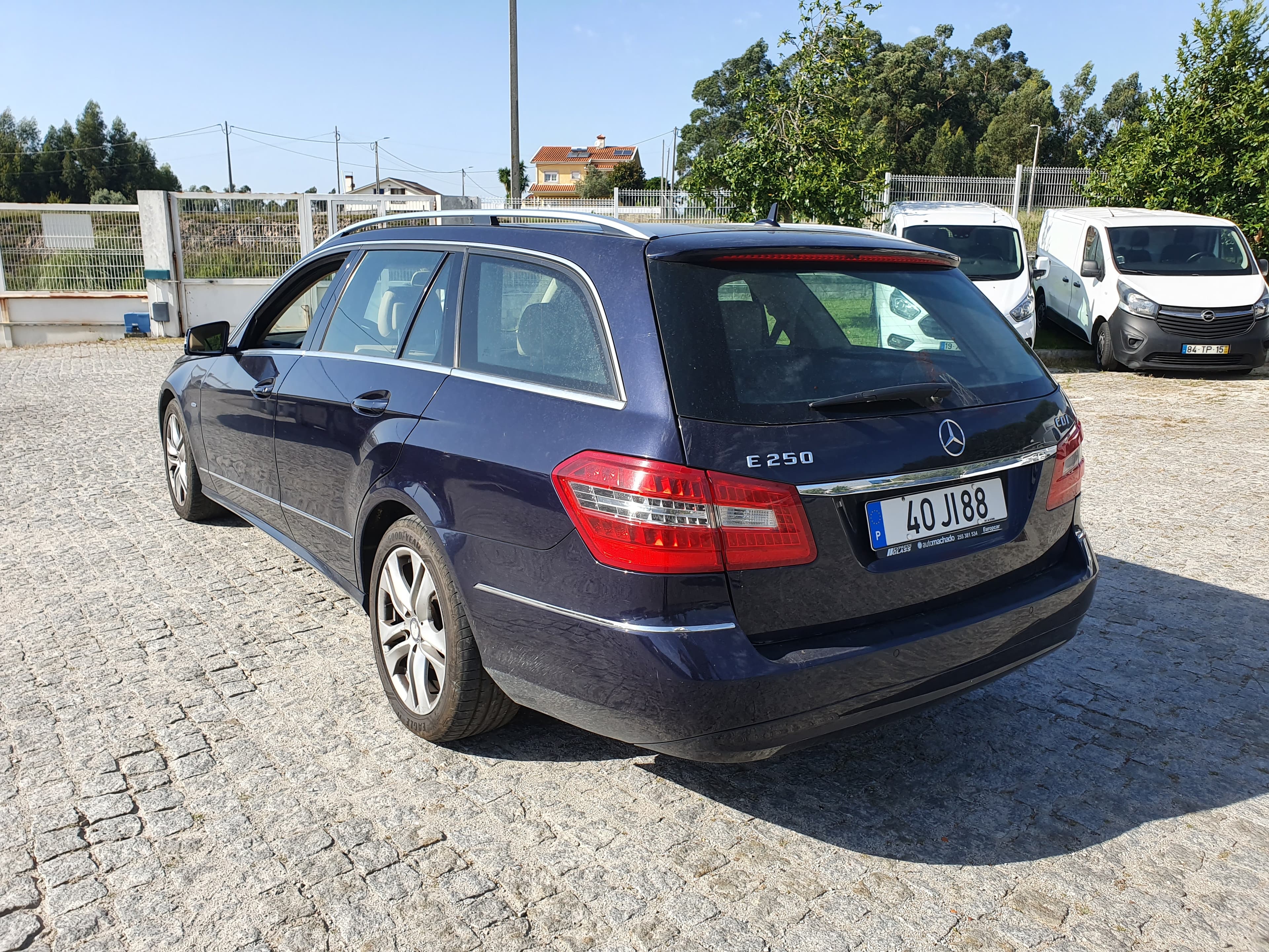 Mercedes-Benz E250 · Ano 2010 — imagen 7