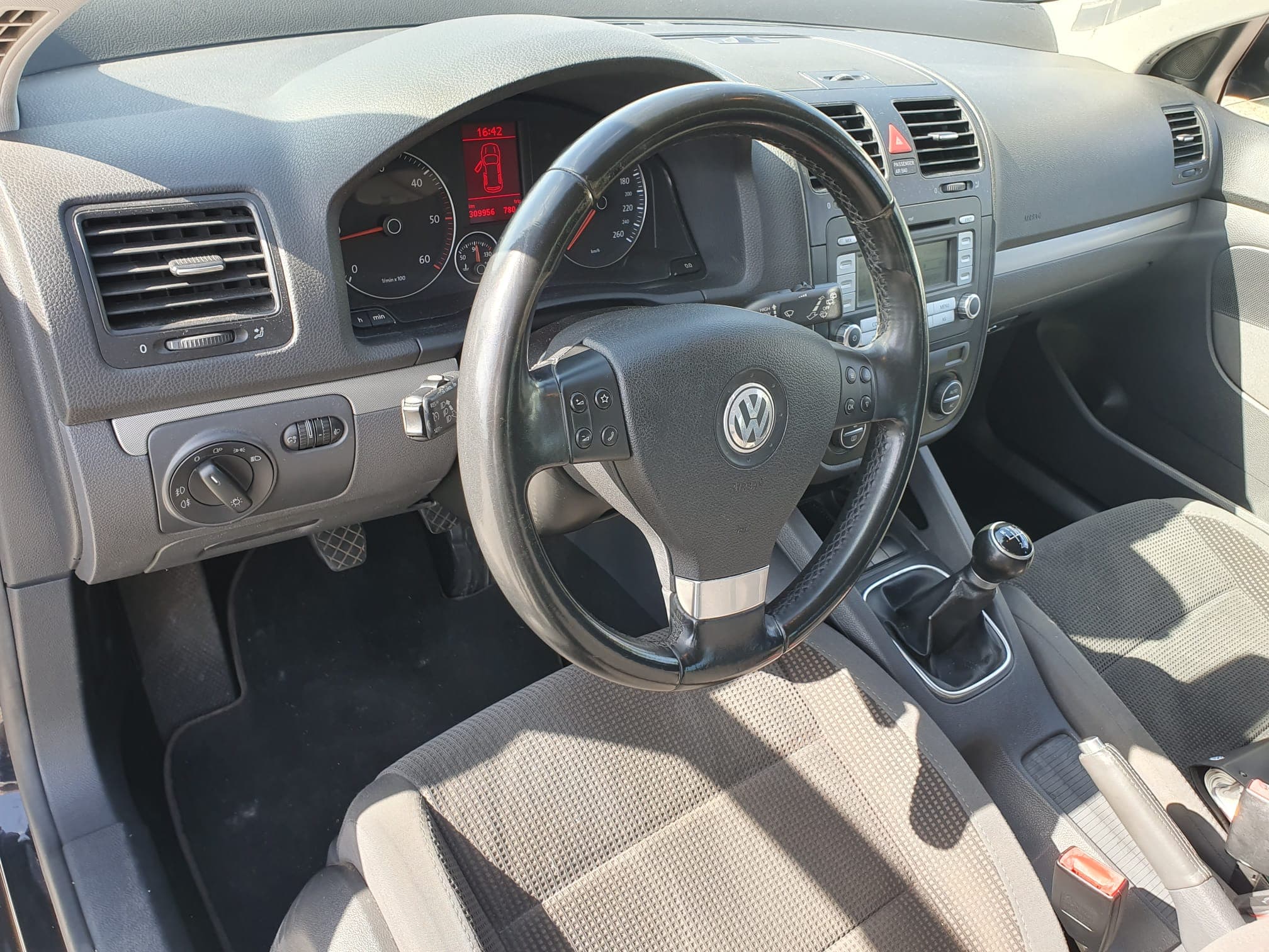 Volkswagen Golf Variant 1.9 TDI · Ano 2007 — imagen 25