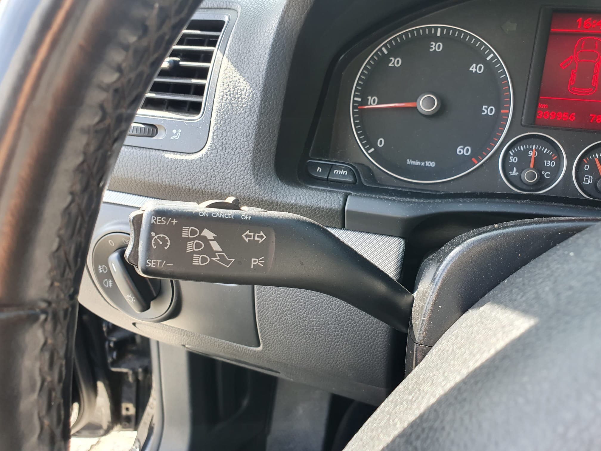Volkswagen Golf Variant 1.9 TDI · Ano 2007 — imagen 32