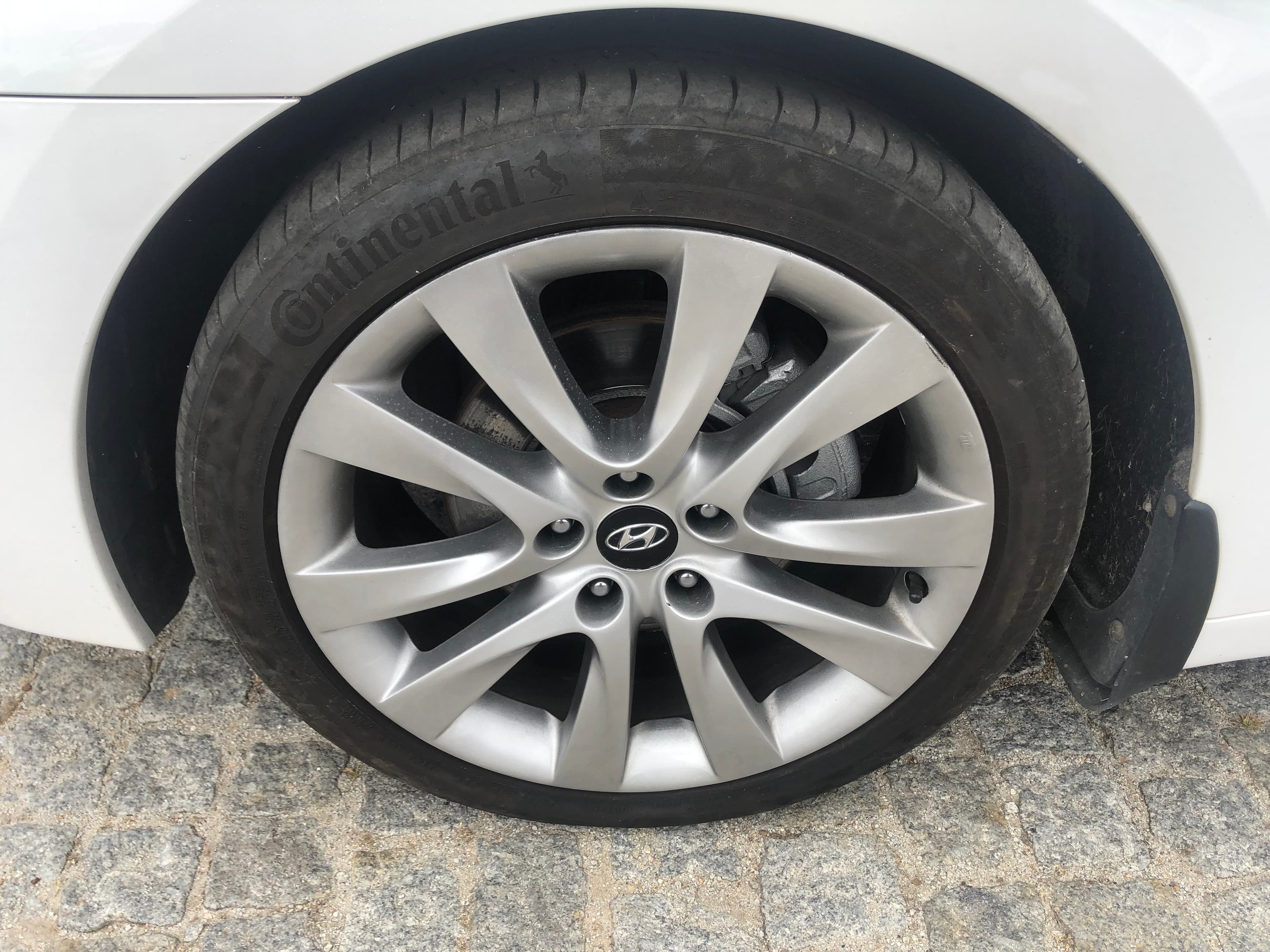 Hyundai i40 CRDI · Ano 2013 — imagem 16