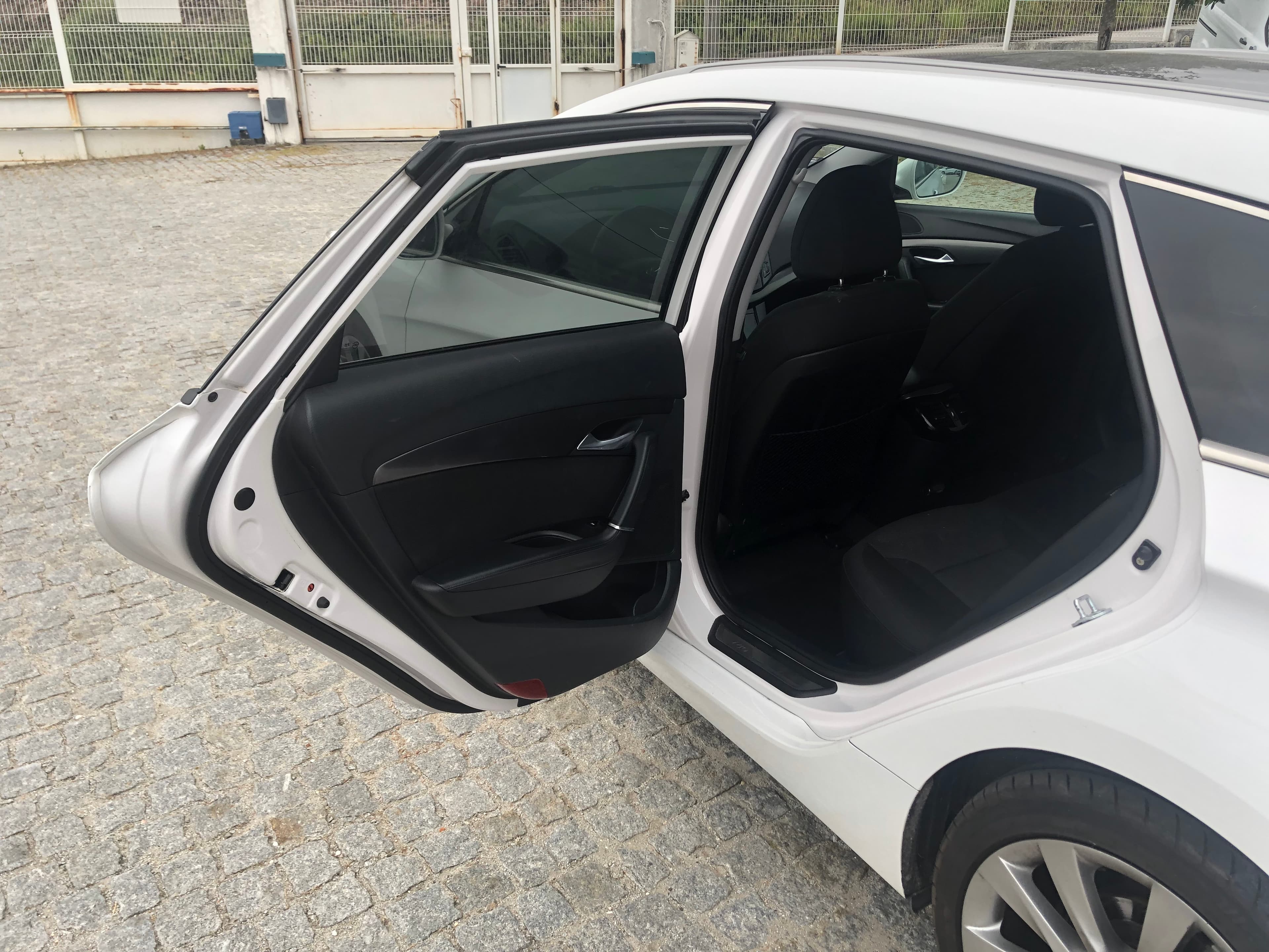 Hyundai i40 CRDI · Ano 2013 — imagem 17