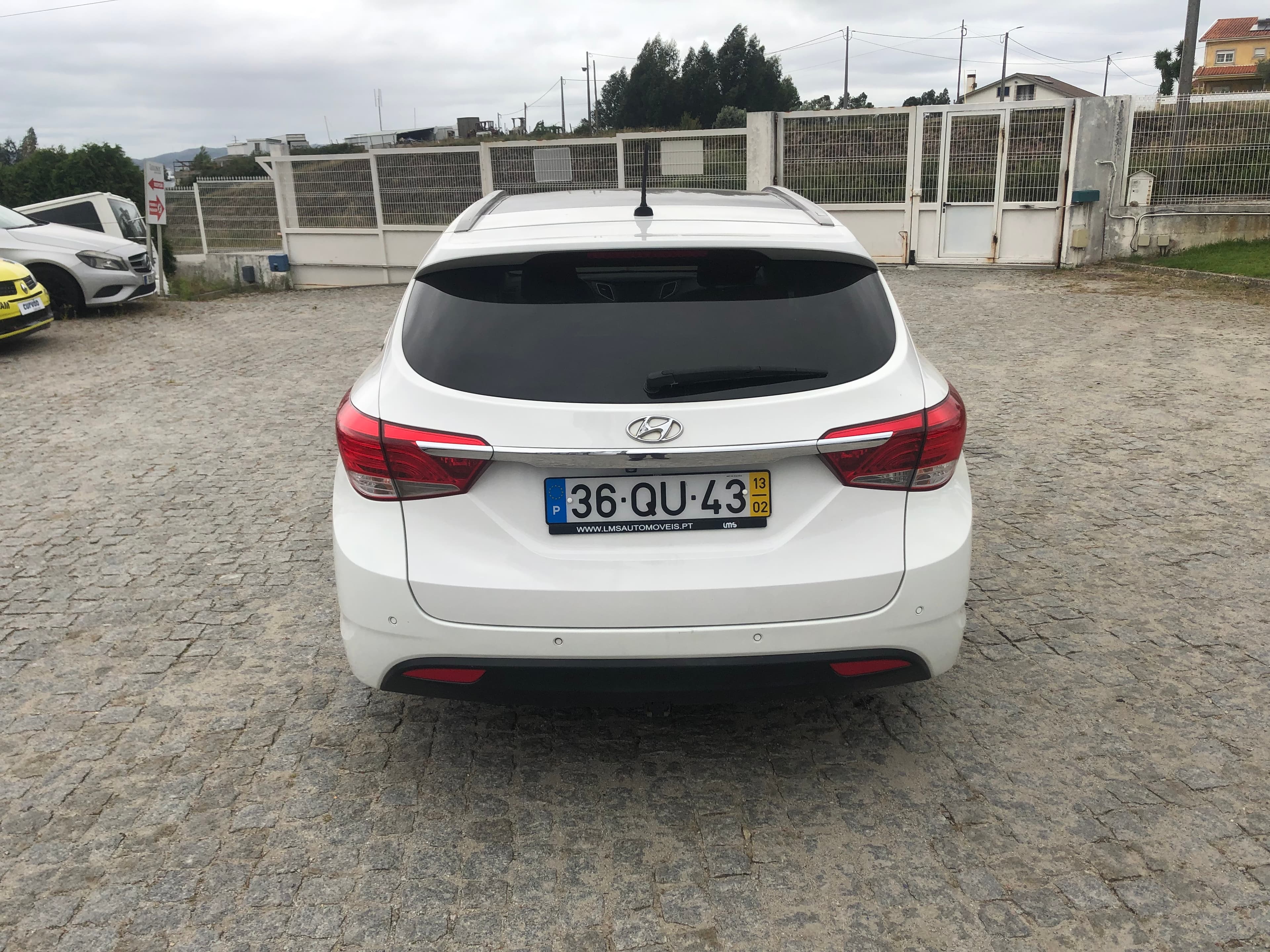 Hyundai i40 CRDI · Ano 2013 — imagem 4