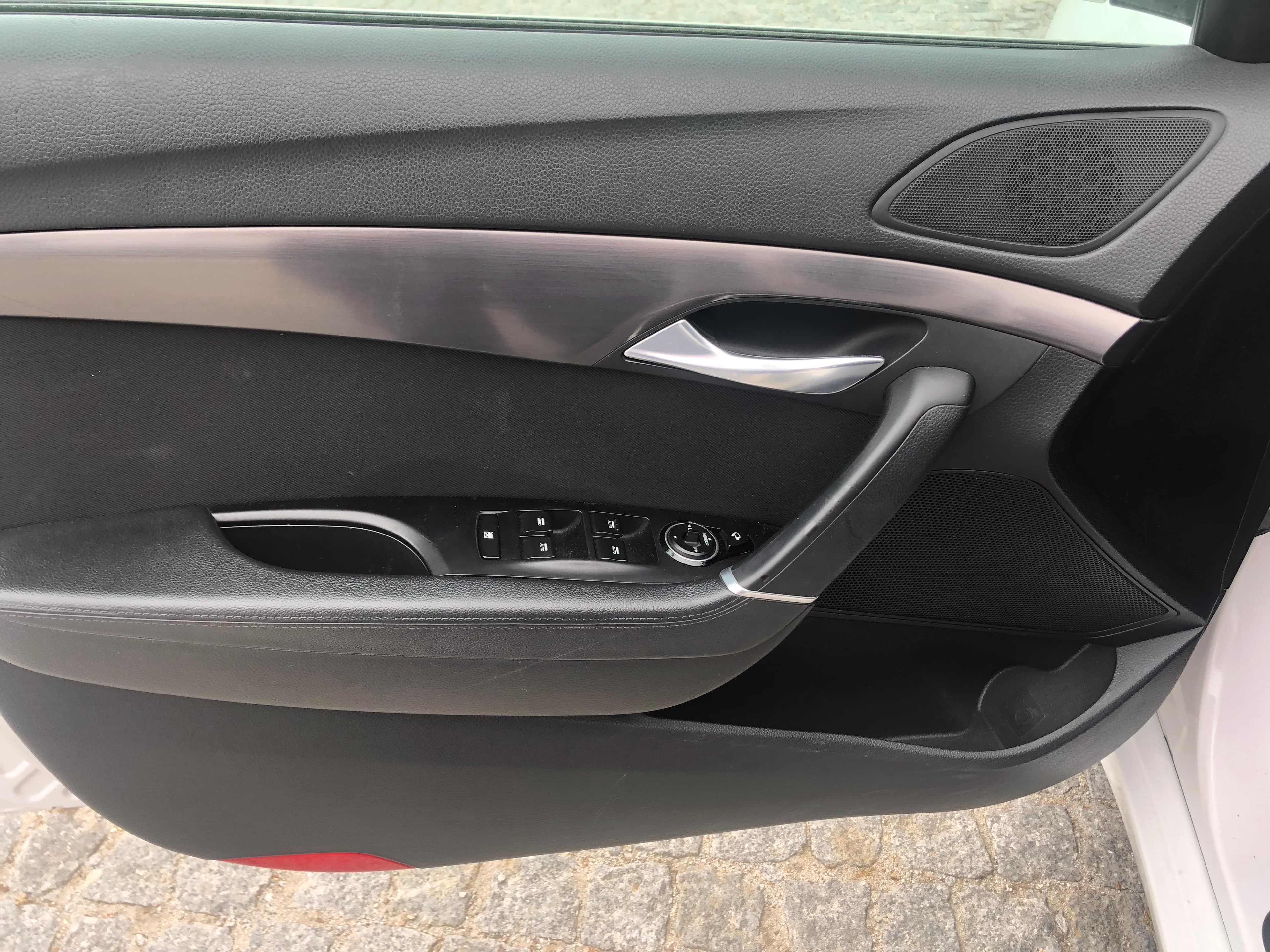 Hyundai i40 CRDI · Ano 2013 — imagem 23