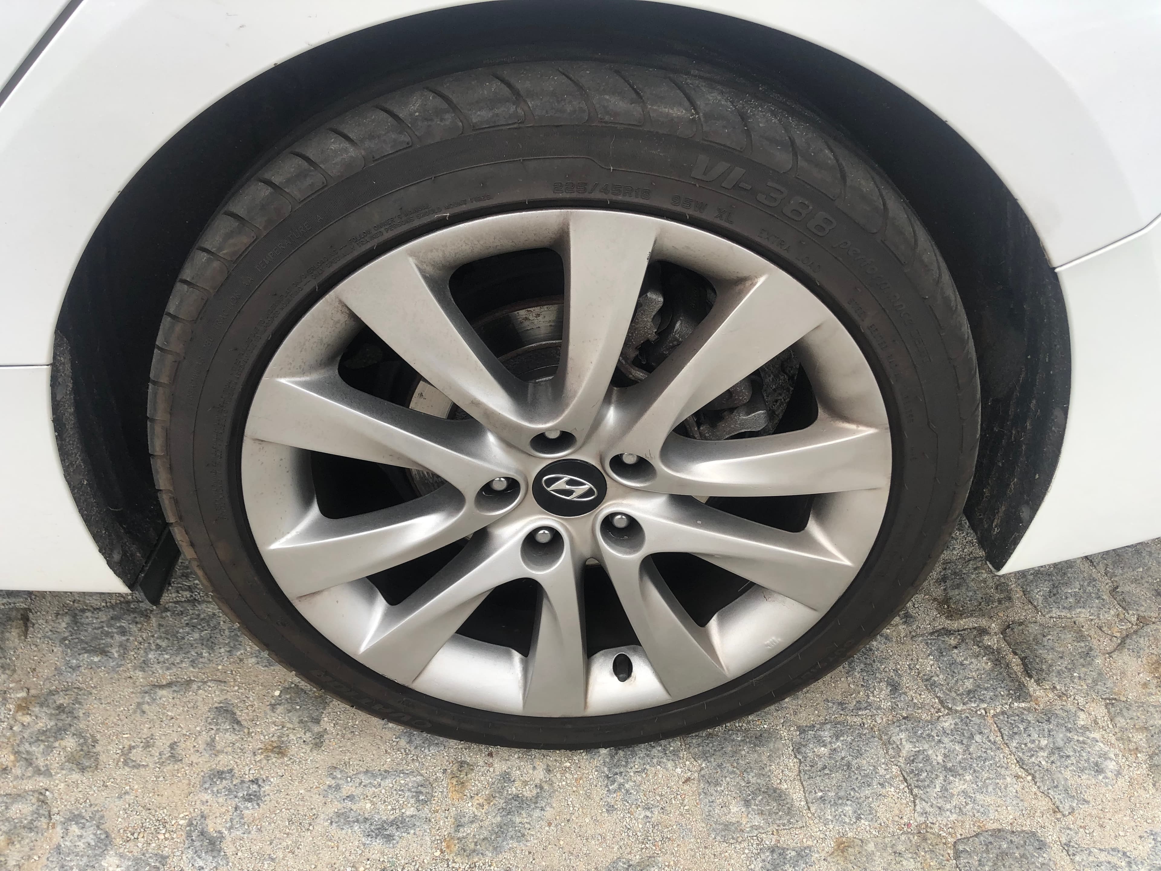 Hyundai i40 CRDI · Ano 2013 — imagem 13