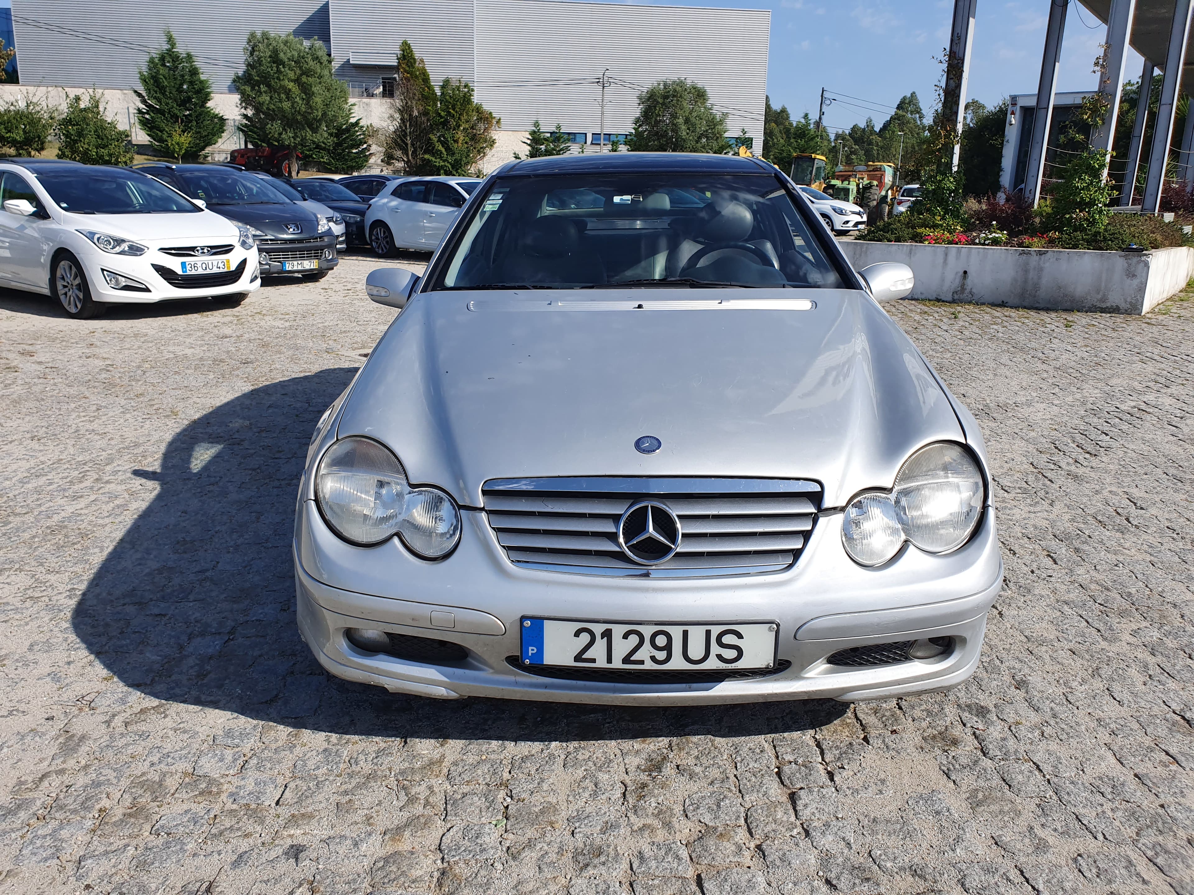 Mercedes-Benz C220 · Ano 2003 — image 2