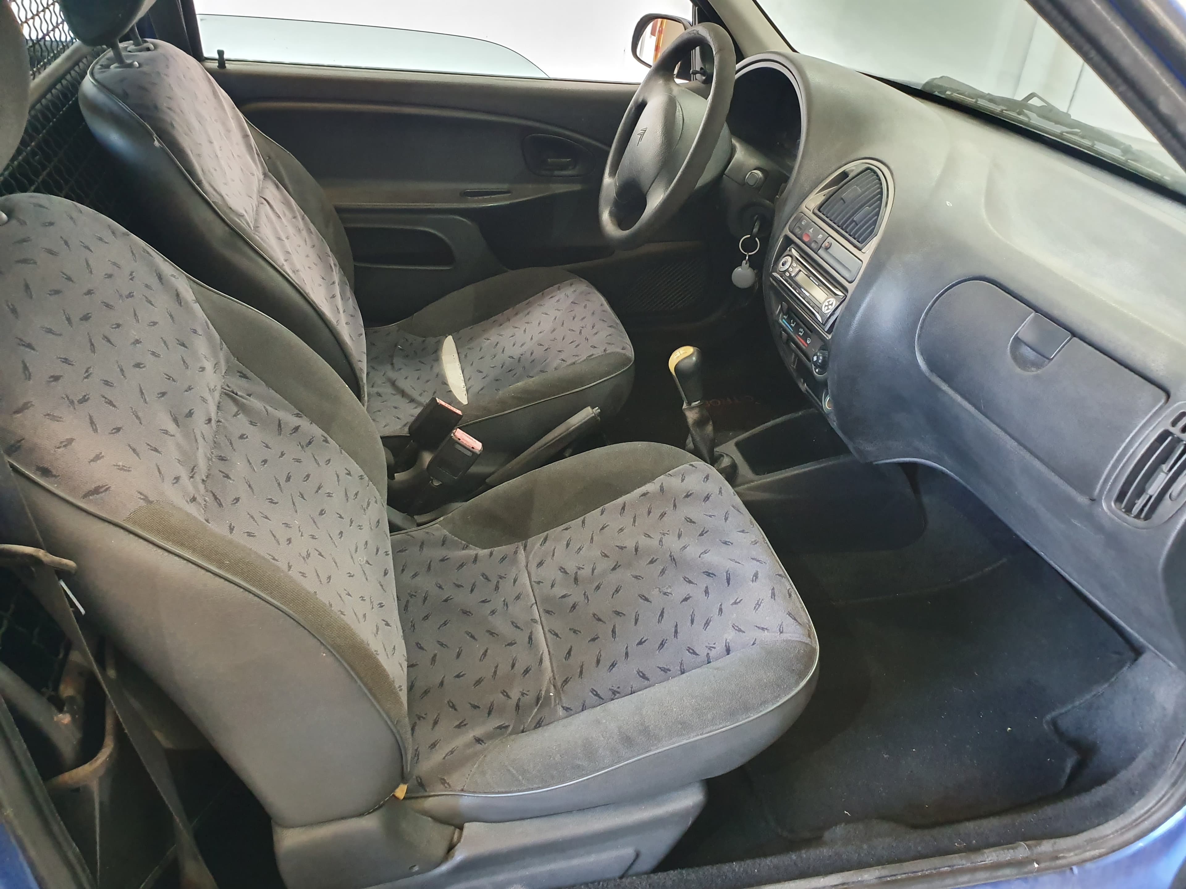 Citroën Saxo · Ano 2002 — imagem 18