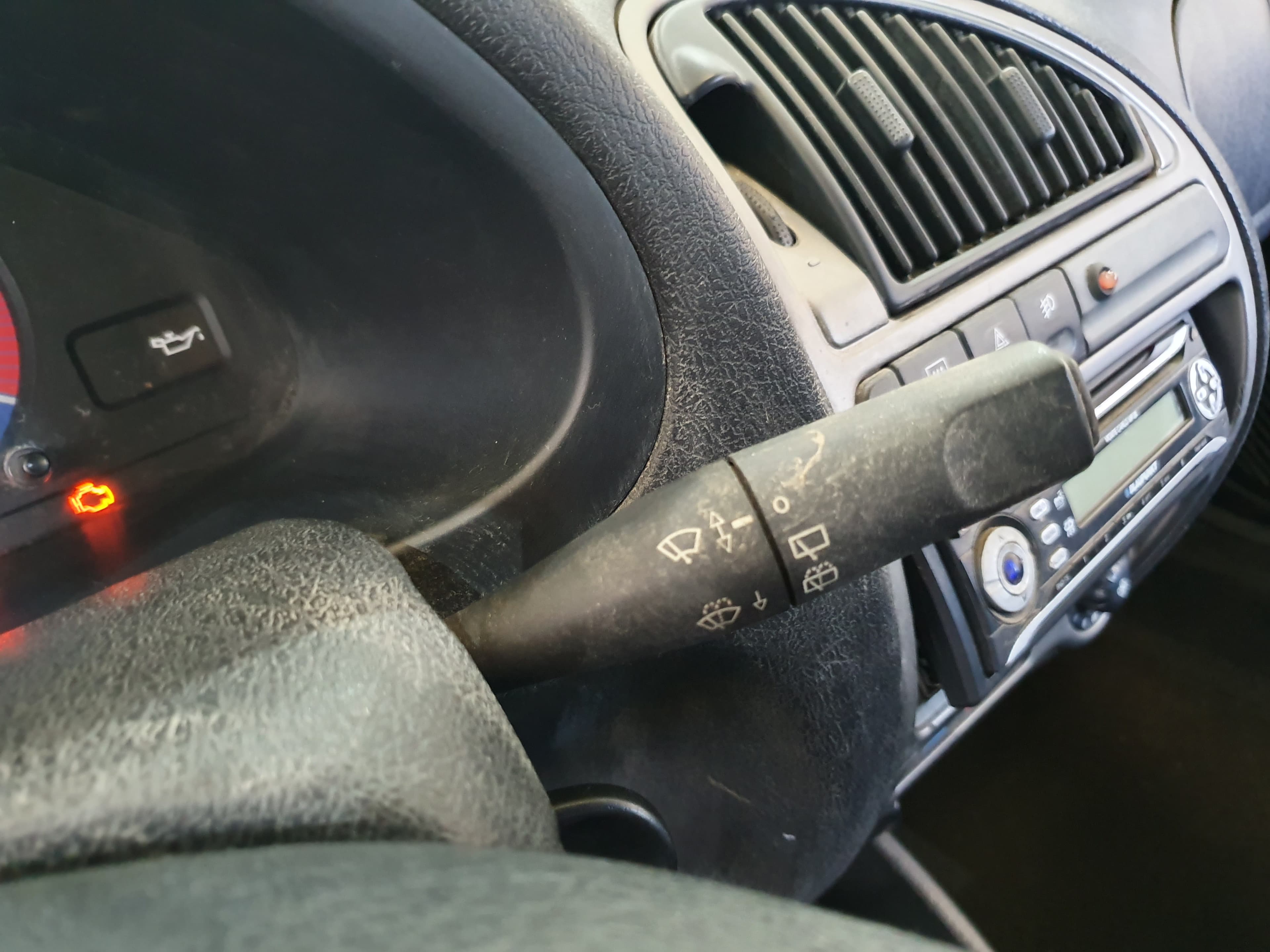 Citroën Saxo · Ano 2002 — imagem 27