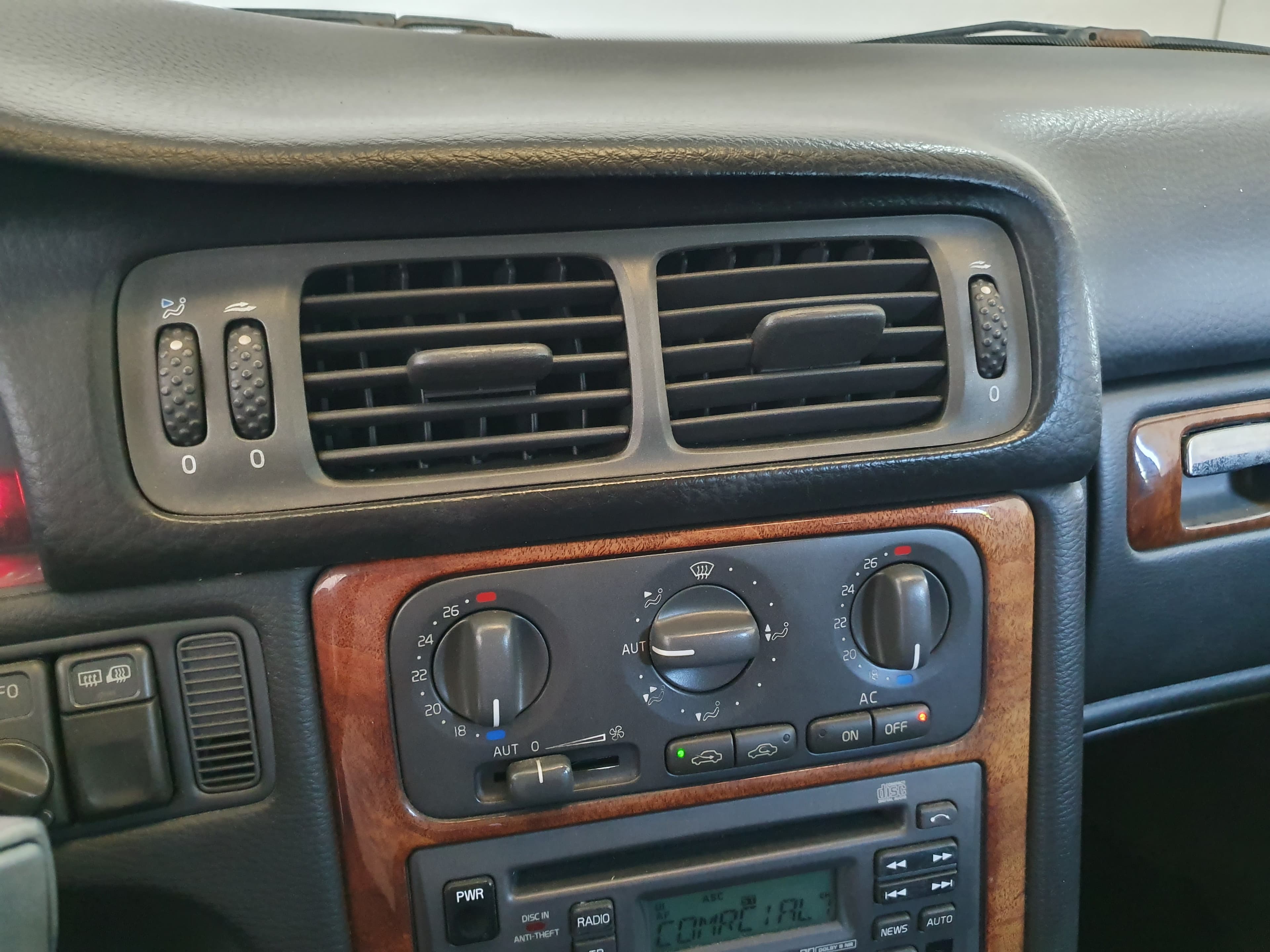 Volvo V70 · Ano 1998 — imagem 42