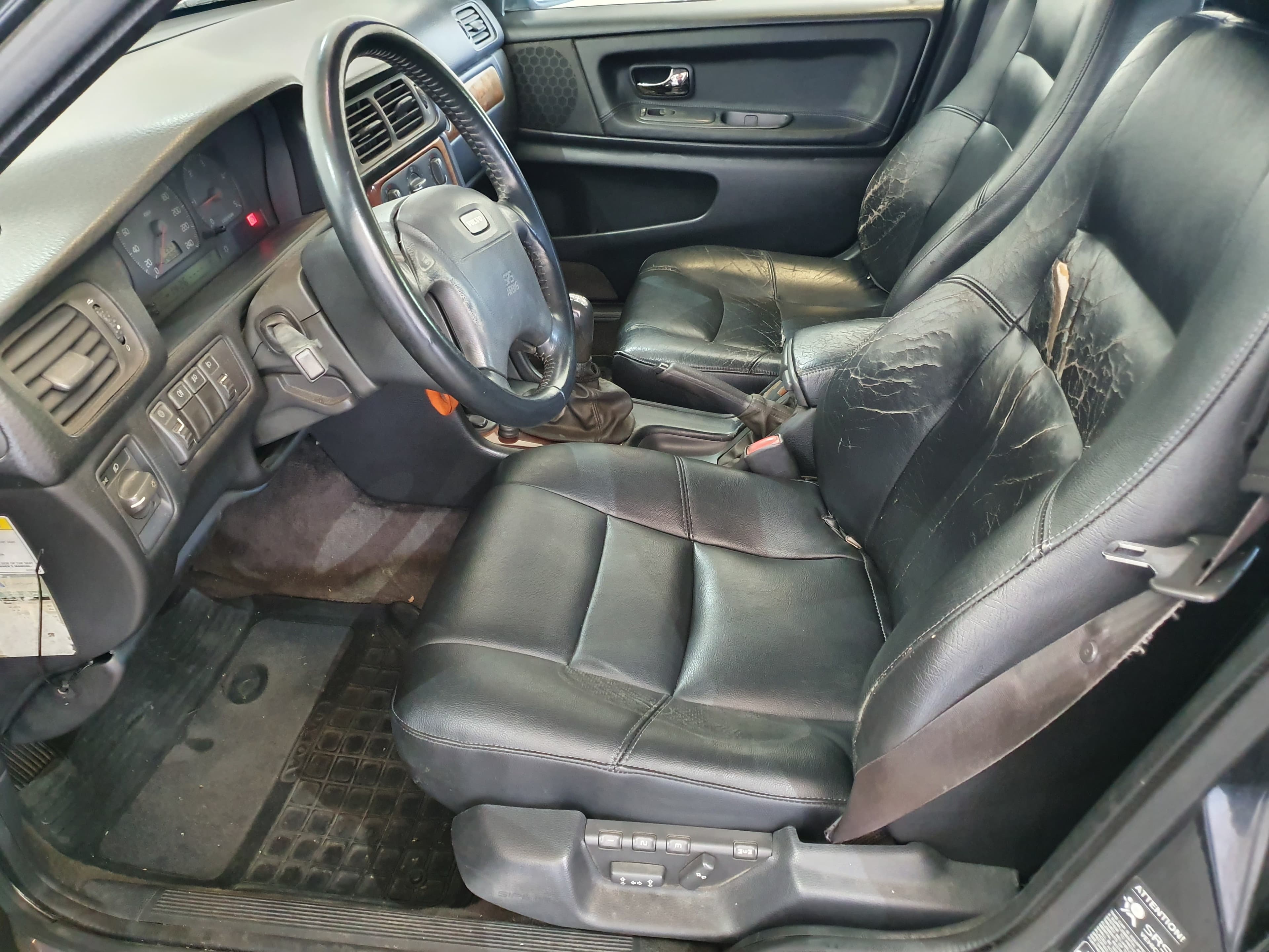Volvo V70 · Ano 1998 — imagem 35