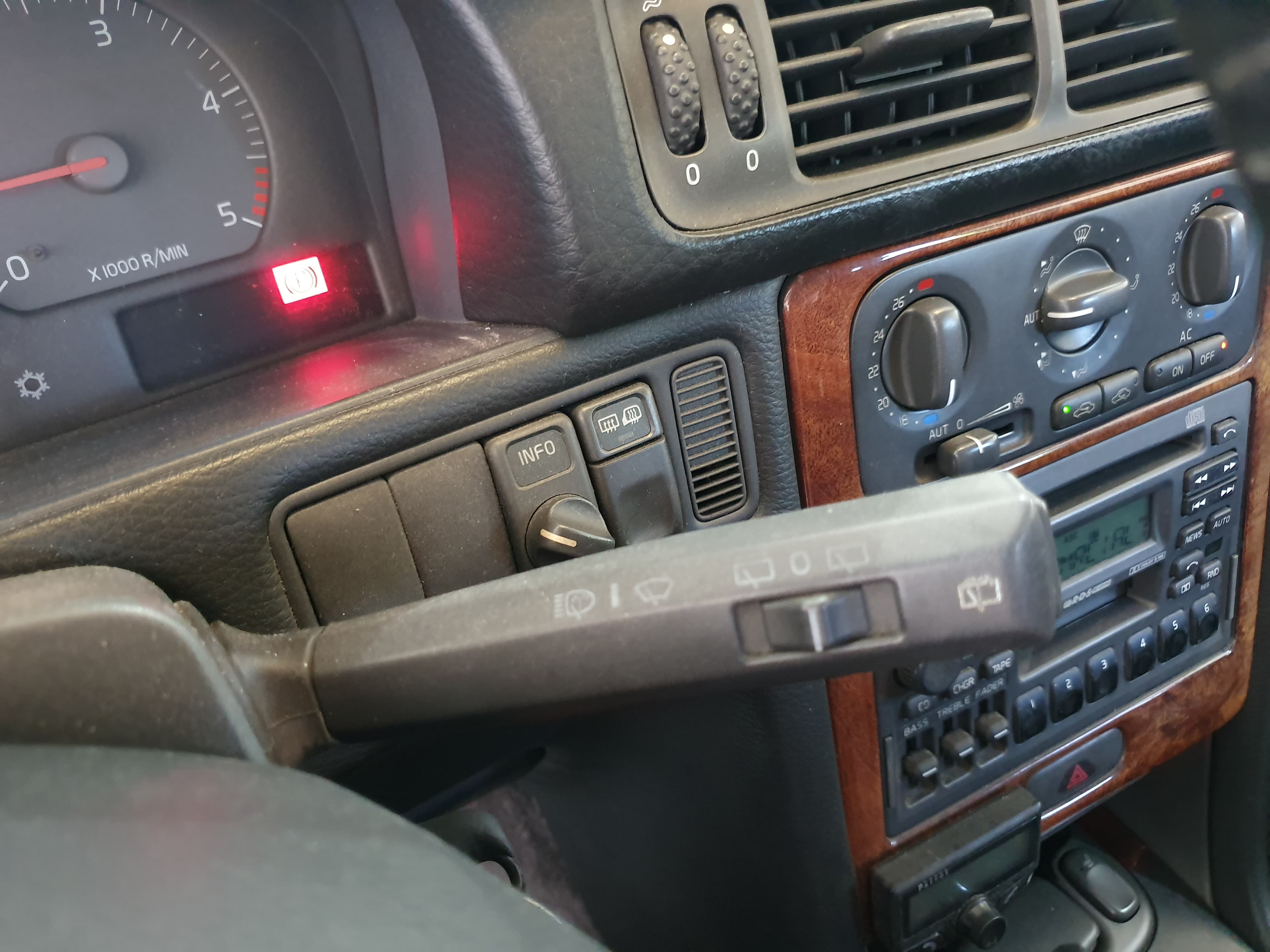 Volvo V70 · Ano 1998 — imagem 39