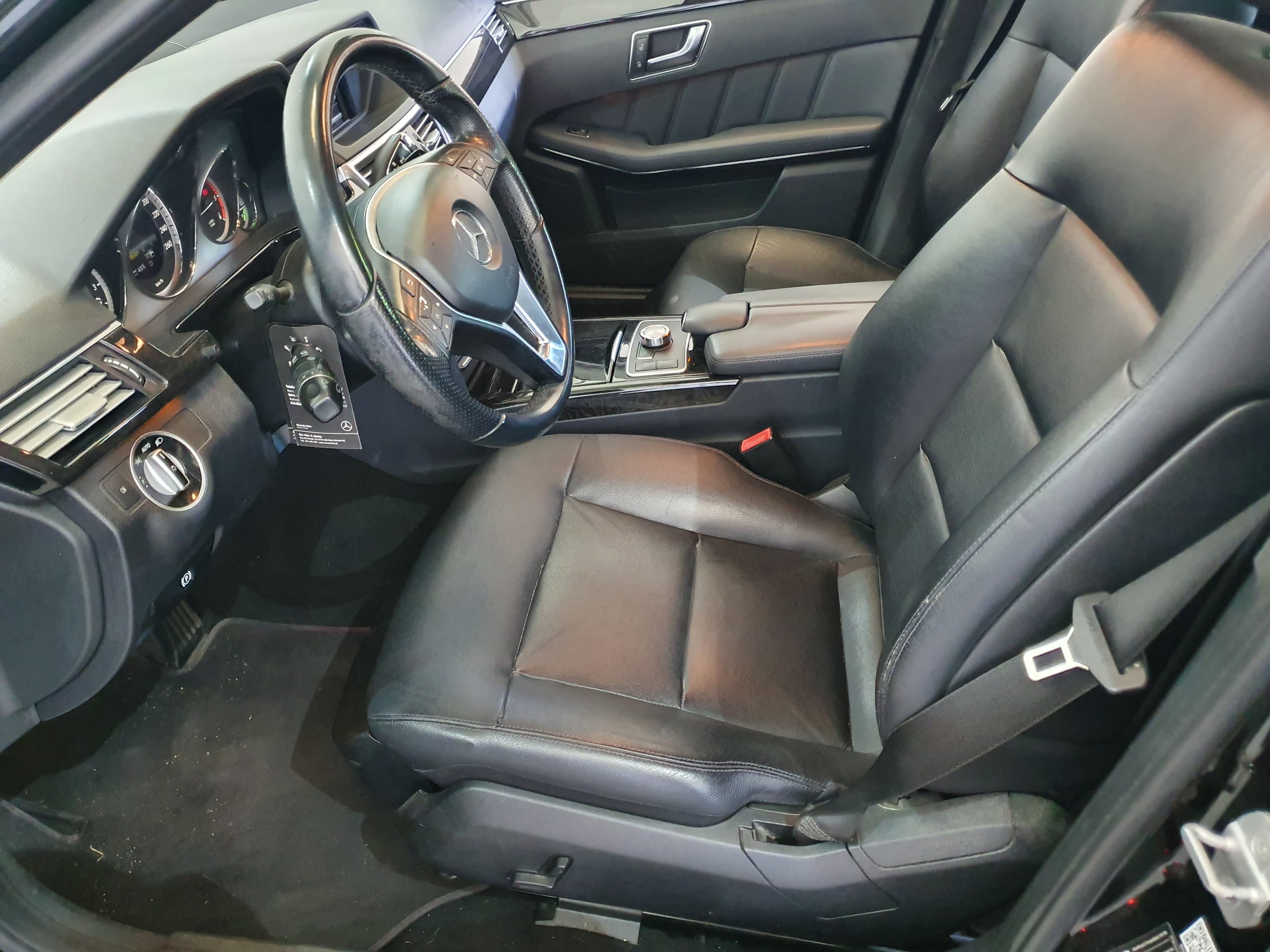Mercedes-Benz E300 Hybrid · Ano 2012 — imagem 32