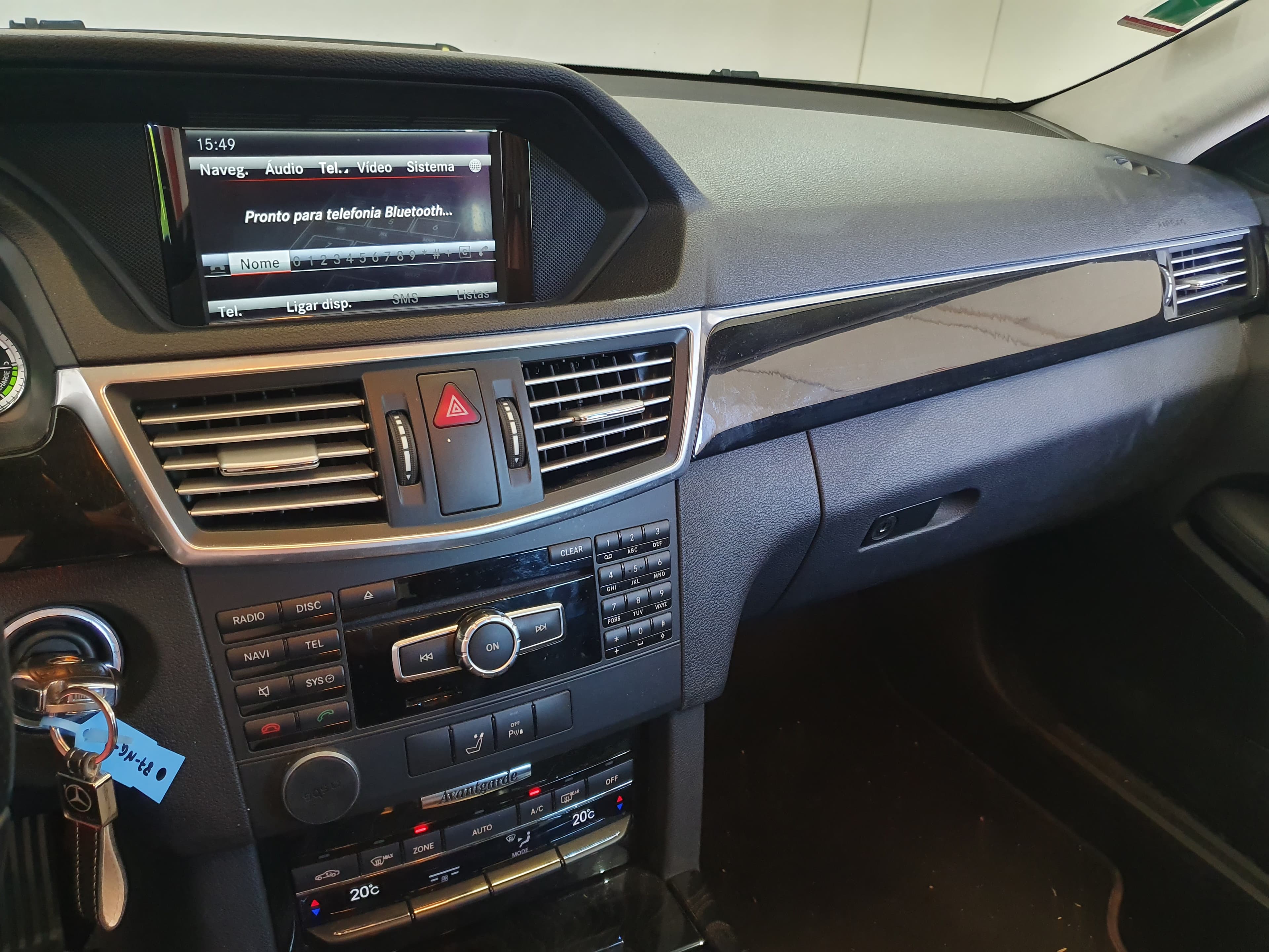 Mercedes-Benz E300 Hybrid · Ano 2012 — imagem 36