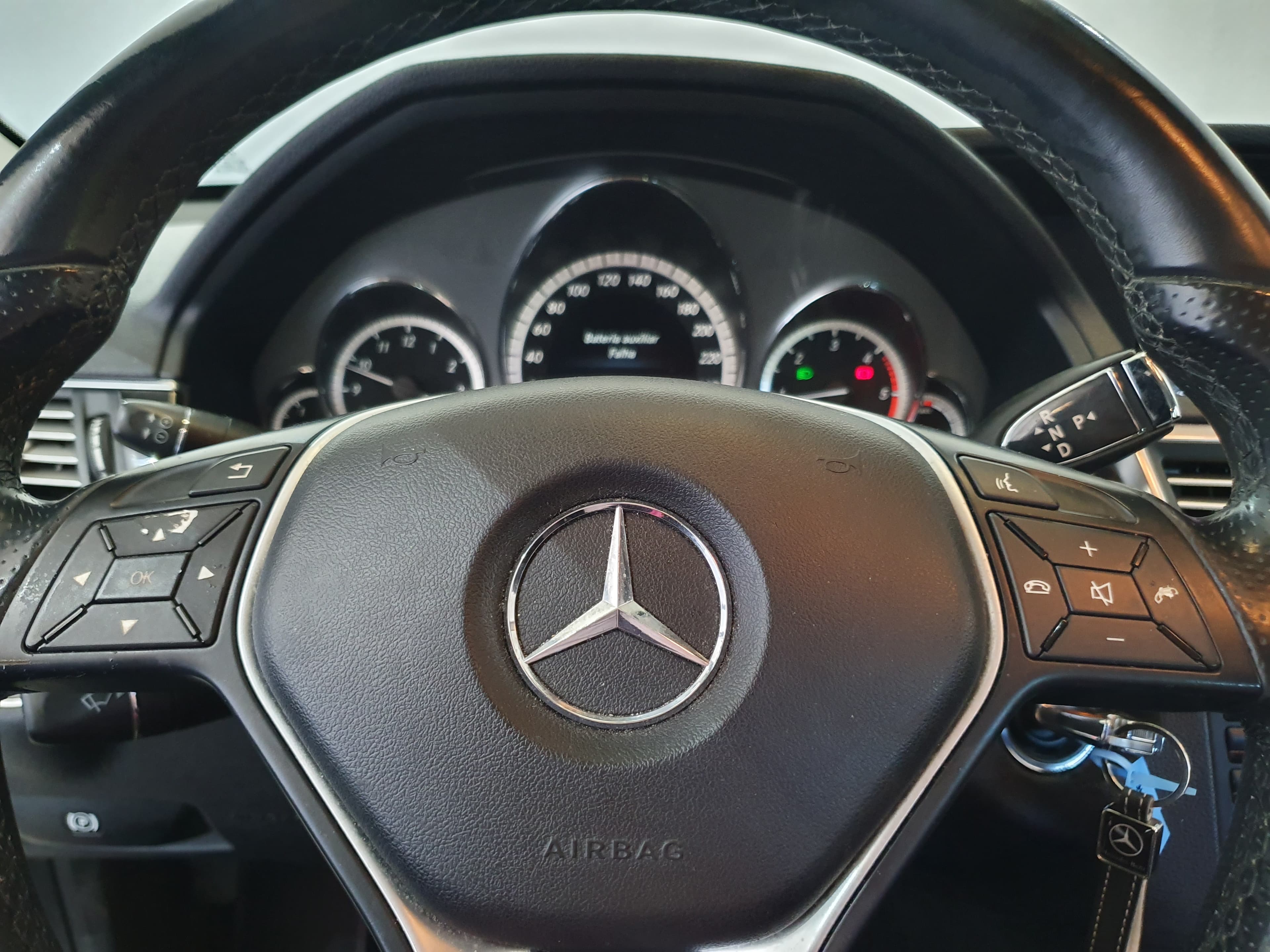 Mercedes-Benz E300 Hybrid · Ano 2012 — imagem 41