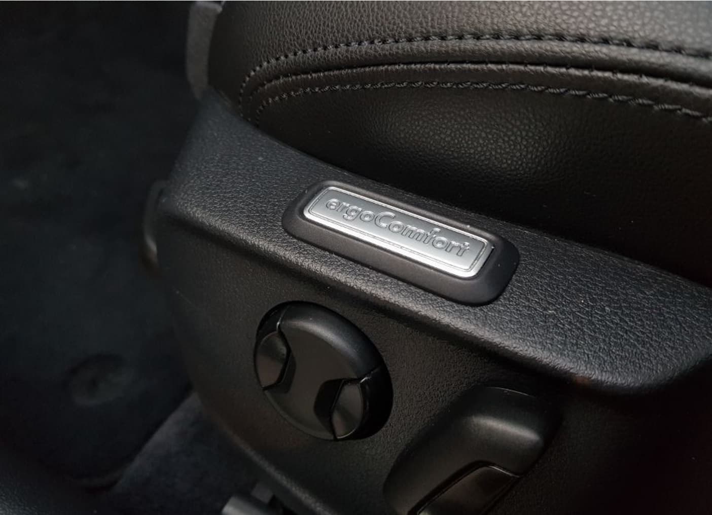 Volkswagen Passat 2.0TDI · Ano 2015 — image 22
