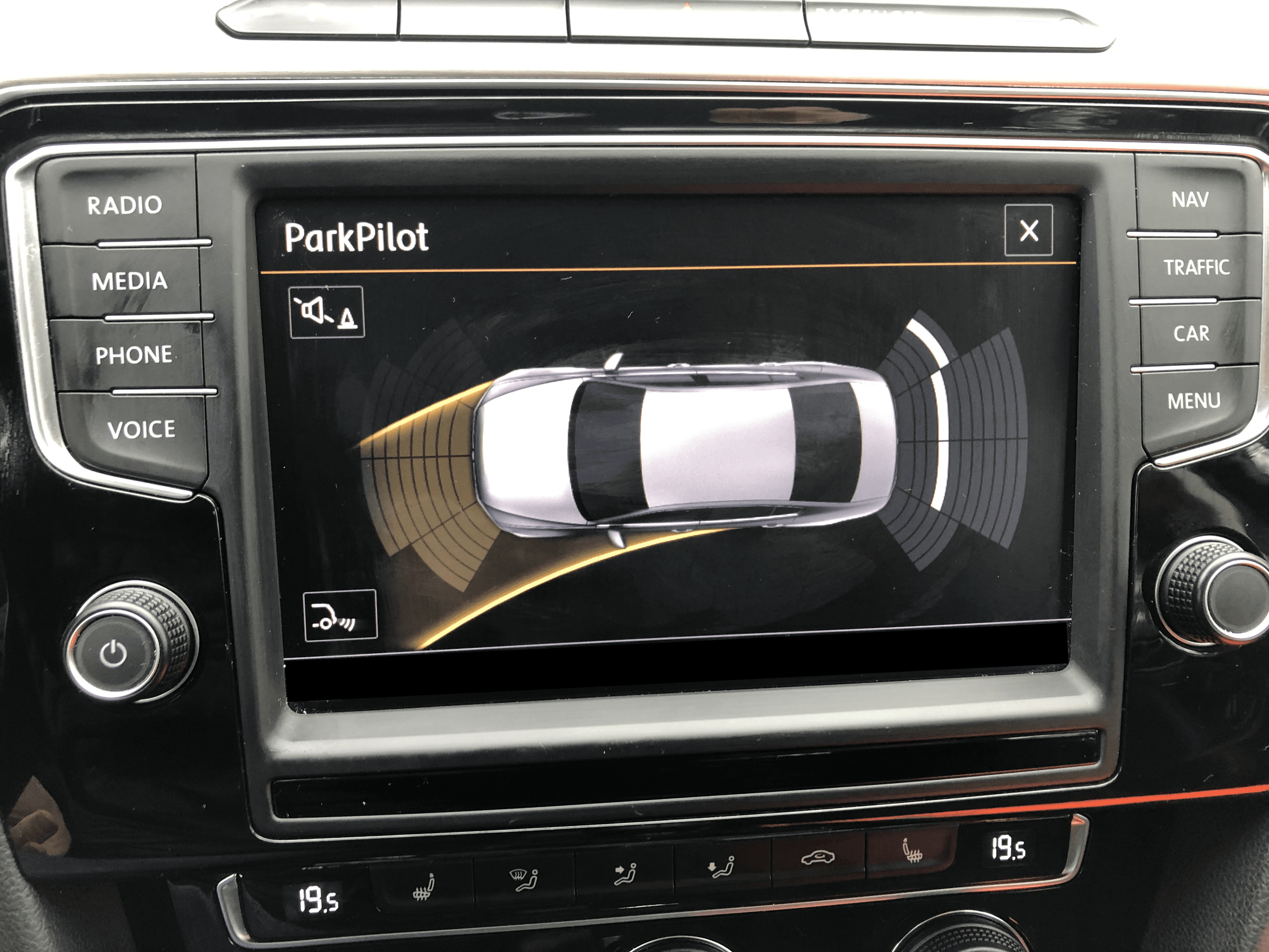 Volkswagen Passat 2.0TDI · Ano 2015 — image 25